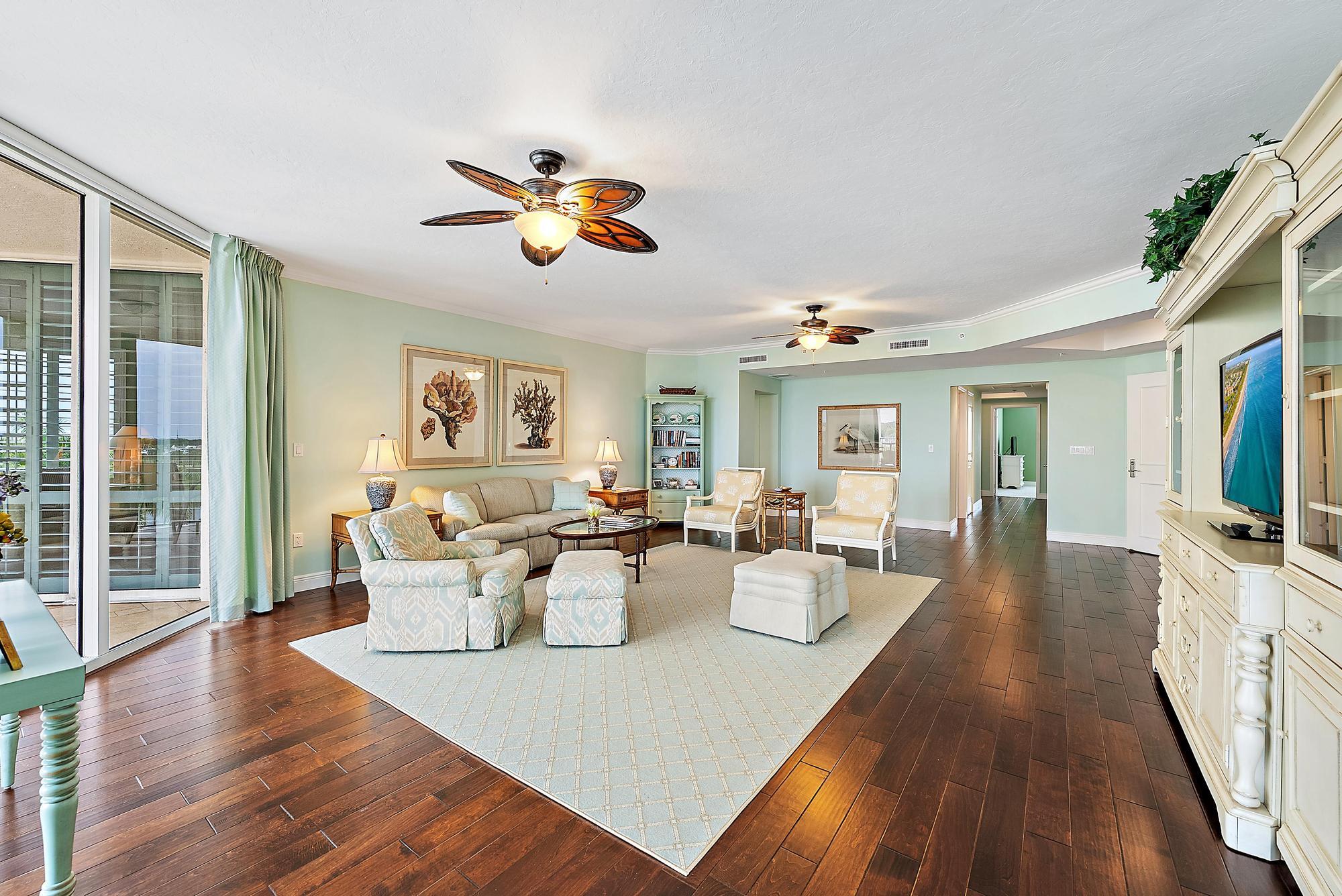 JUPITER YACHT CLUB - Residential