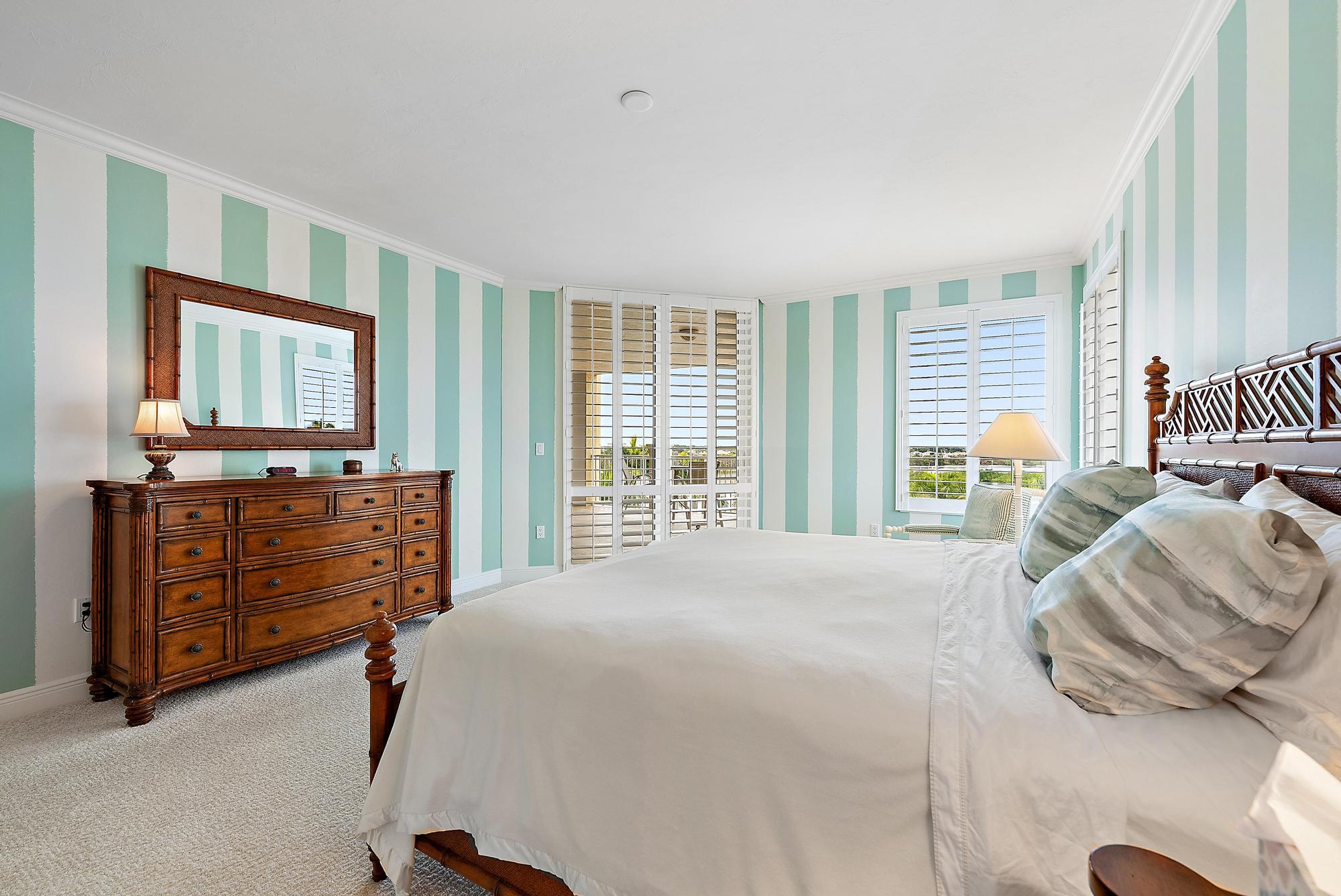 JUPITER YACHT CLUB - Residential