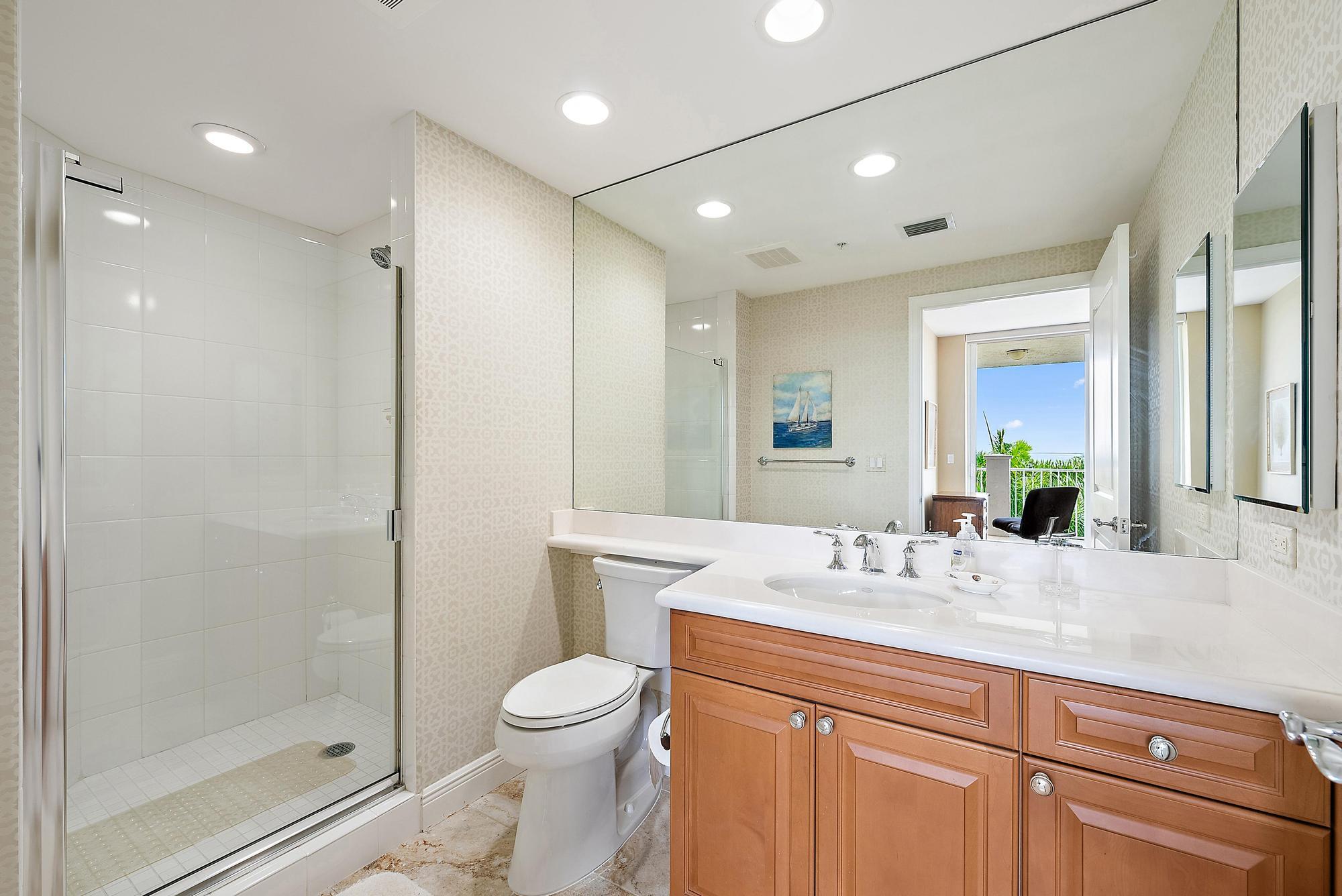 JUPITER YACHT CLUB - Residential