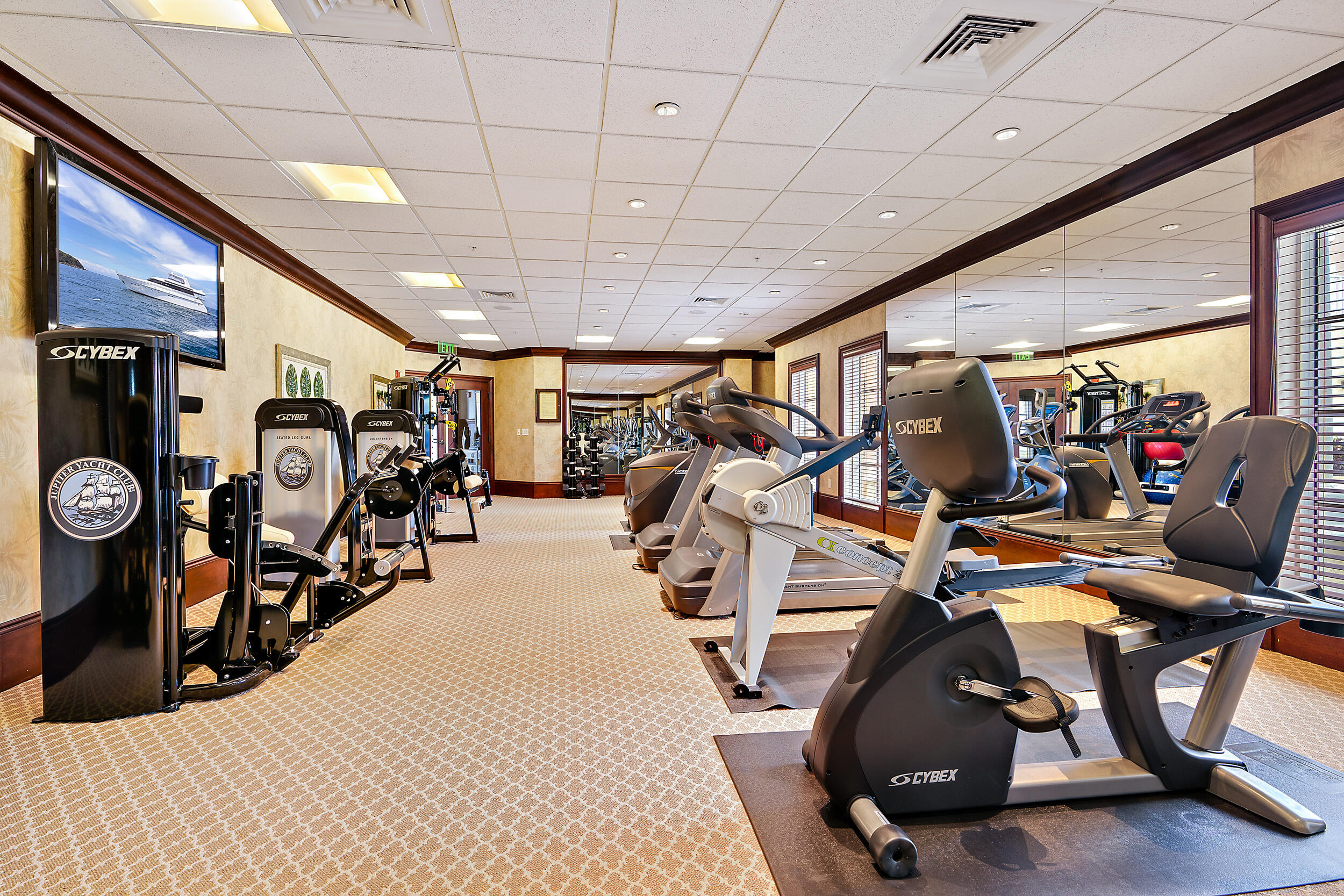 JUPITER YACHT CLUB - Residential