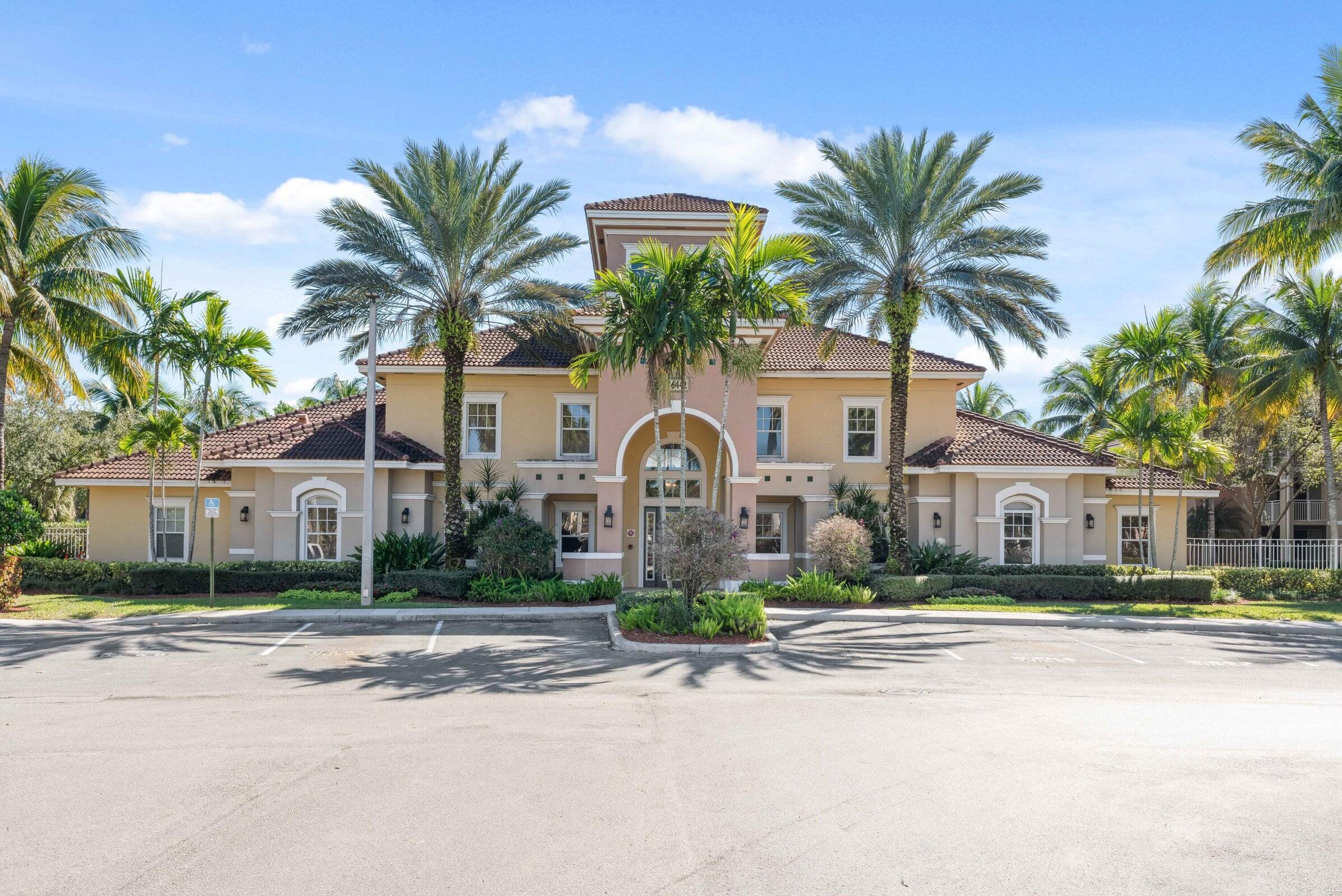 VILLAS AT EMERALD DUNES CONDO - Residential