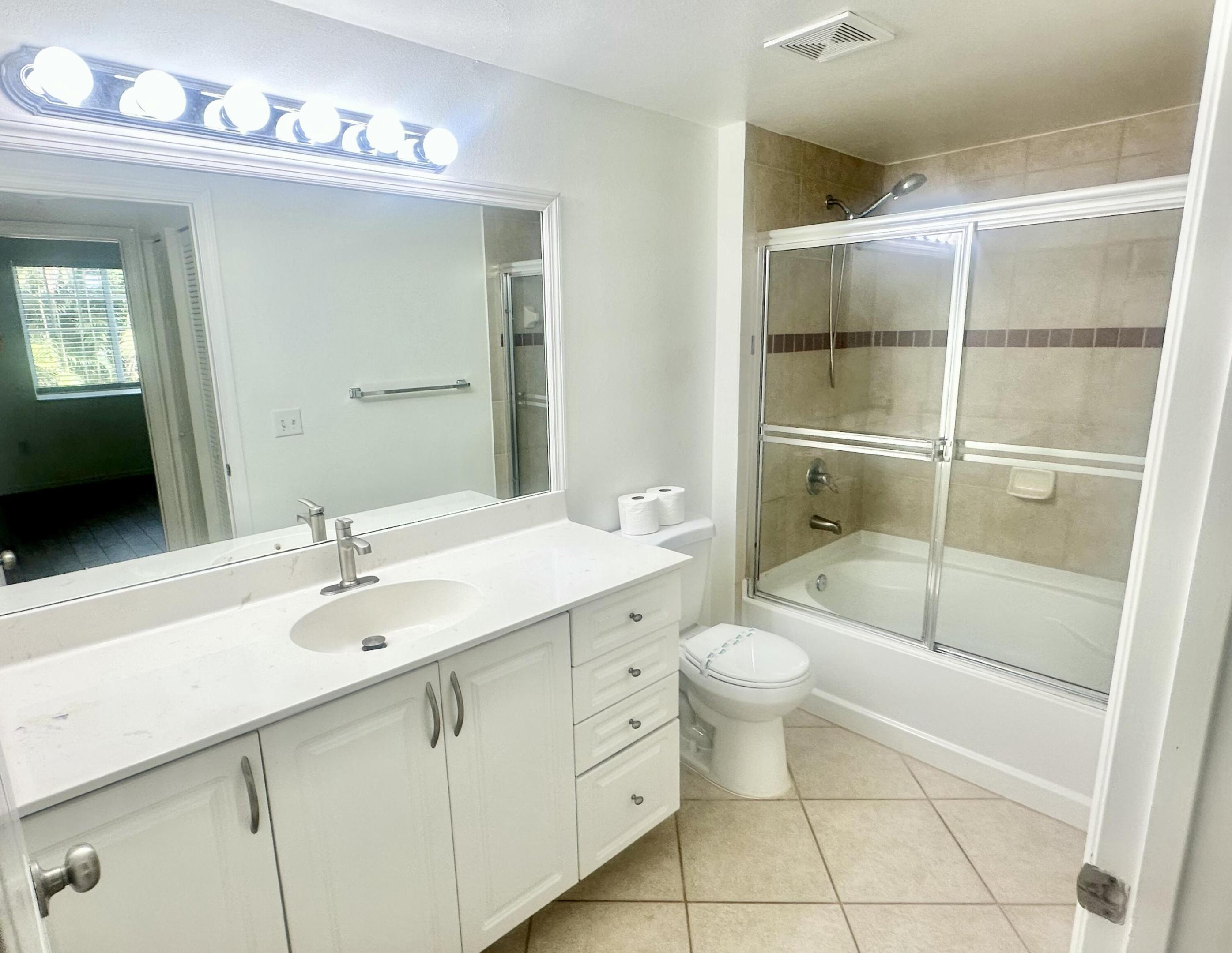 VILLAS AT EMERALD DUNES CONDO - Residential