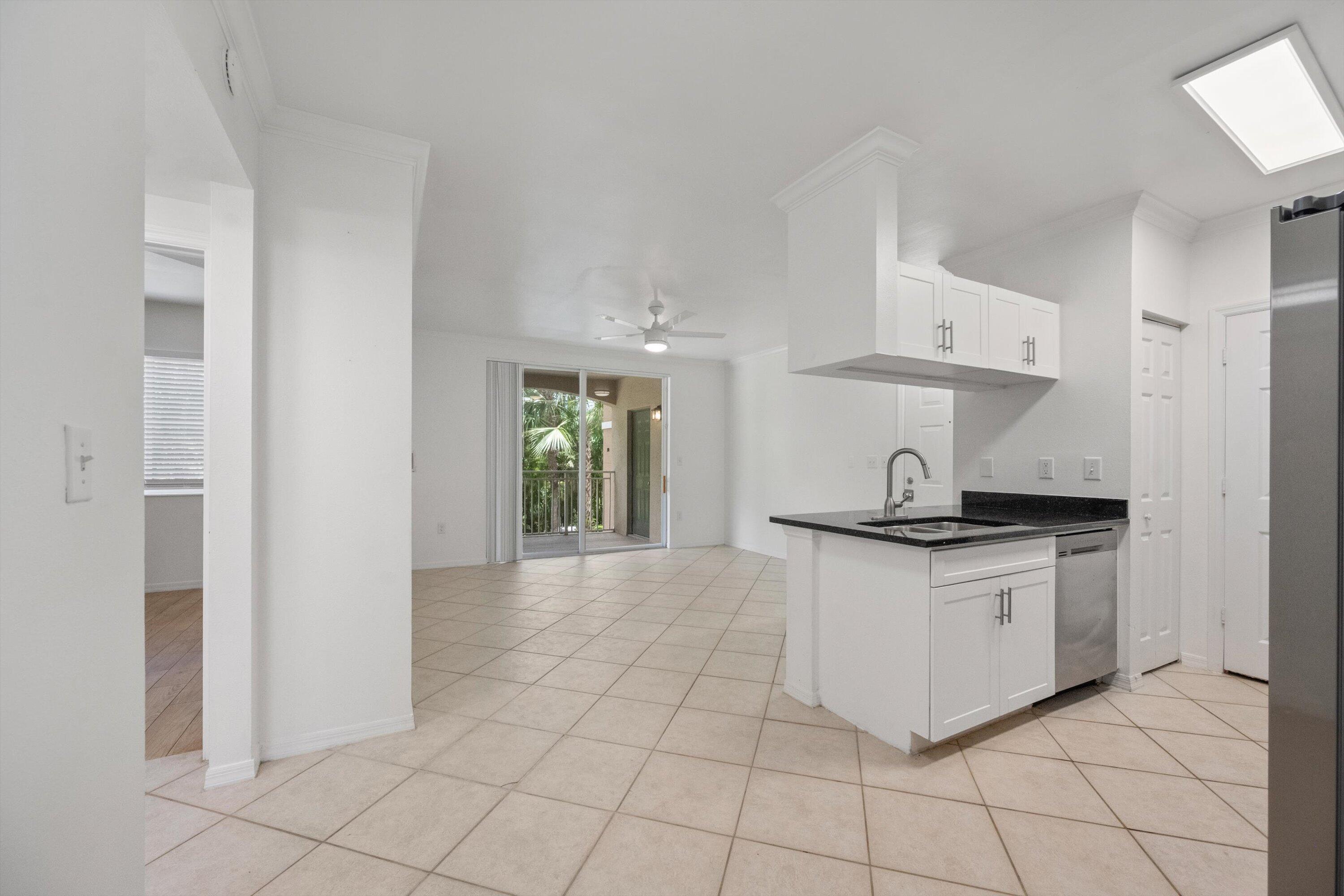 6475 Emerald Dunes Drive 206