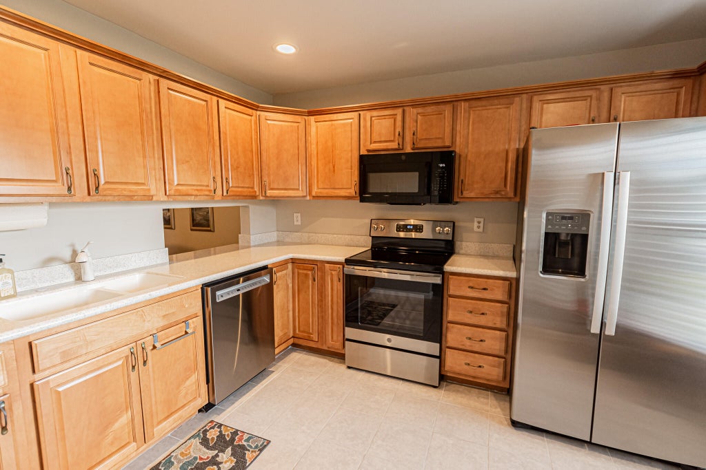 Photo of 1029 Pheasant Run Drive #B, Fort Pierce, FL 34982 (MLS # R11061316)