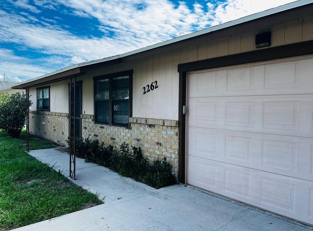 Photo of 2262 SE Montauk Street, Port Saint Lucie, FL 34952 (MLS # R10999589)