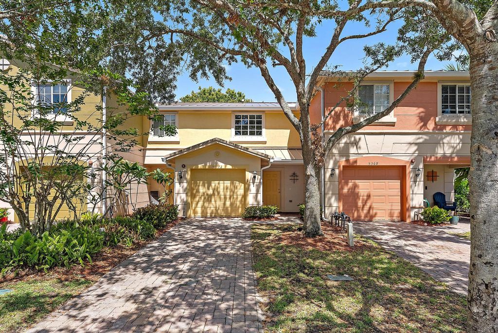 Photo of 5372 SE Jennings Lane, Stuart, FL 34997 (MLS # R11091601)