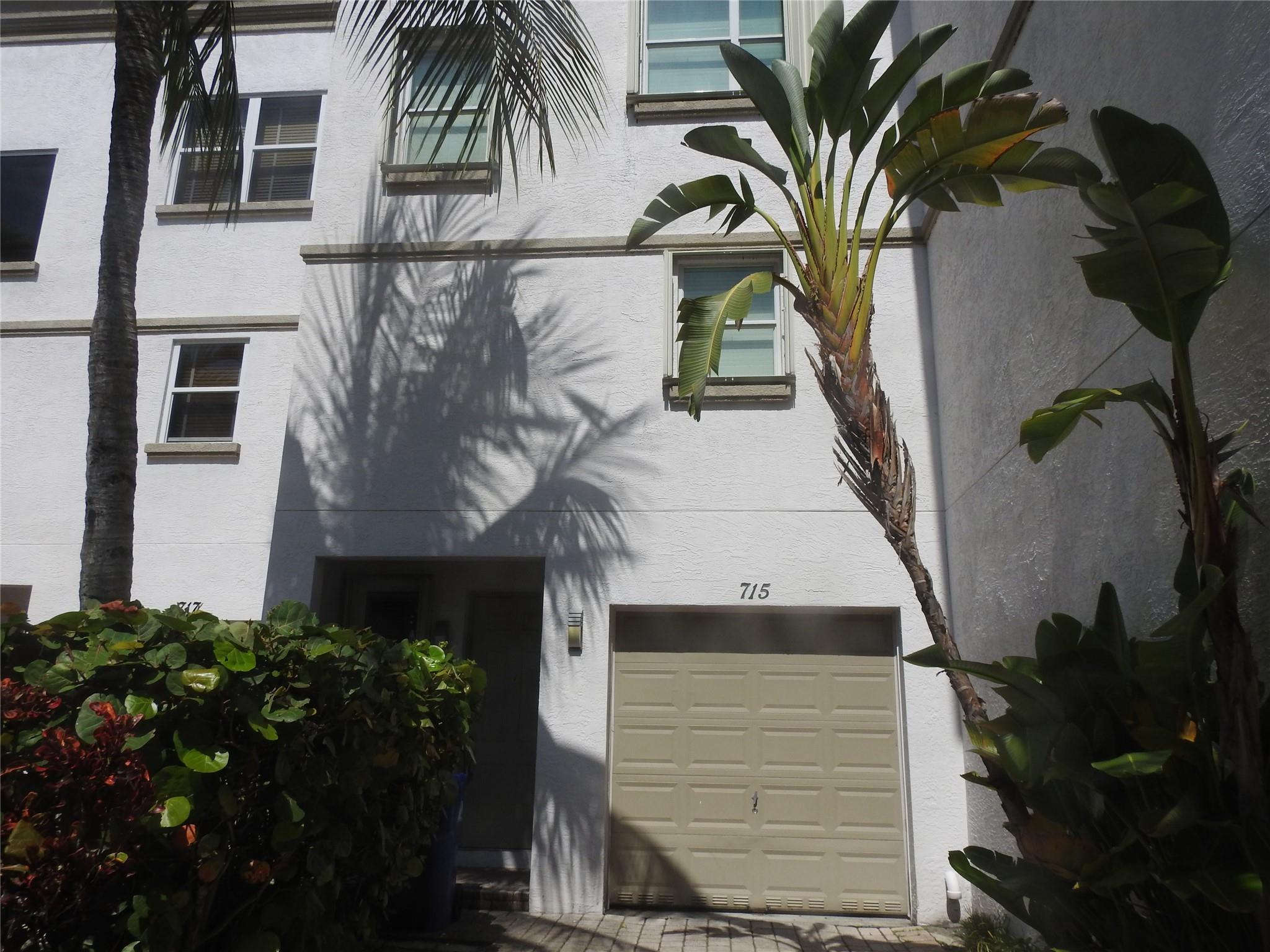 715 SW 4th Ave
