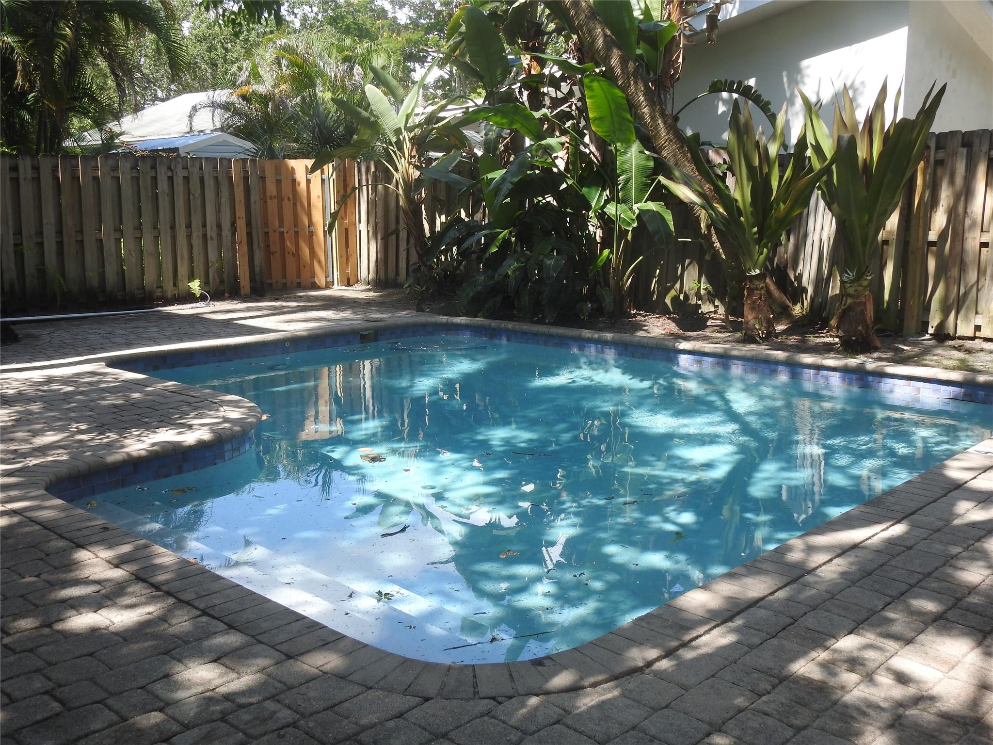715 SW 4th Ave