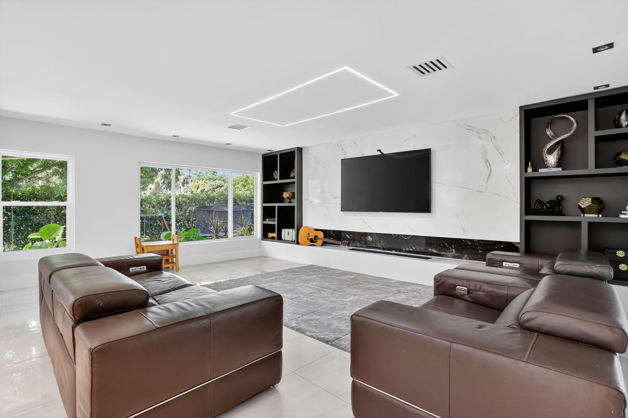 Pine Tree - Residential
