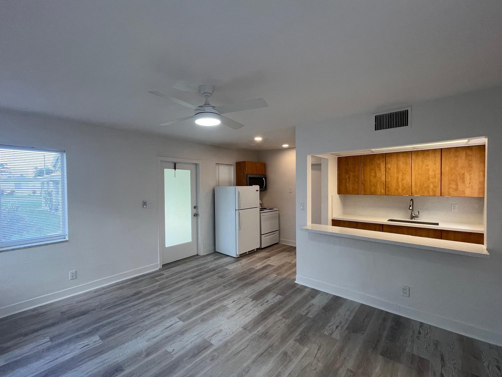 HOLLYWOOD SOUTH - Residential Lease