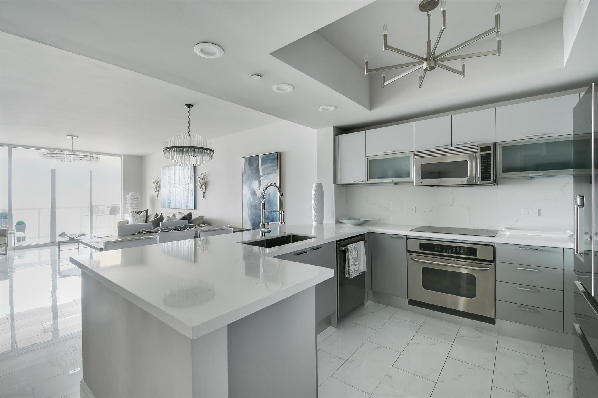 2650 Lake Shore Drive 1203