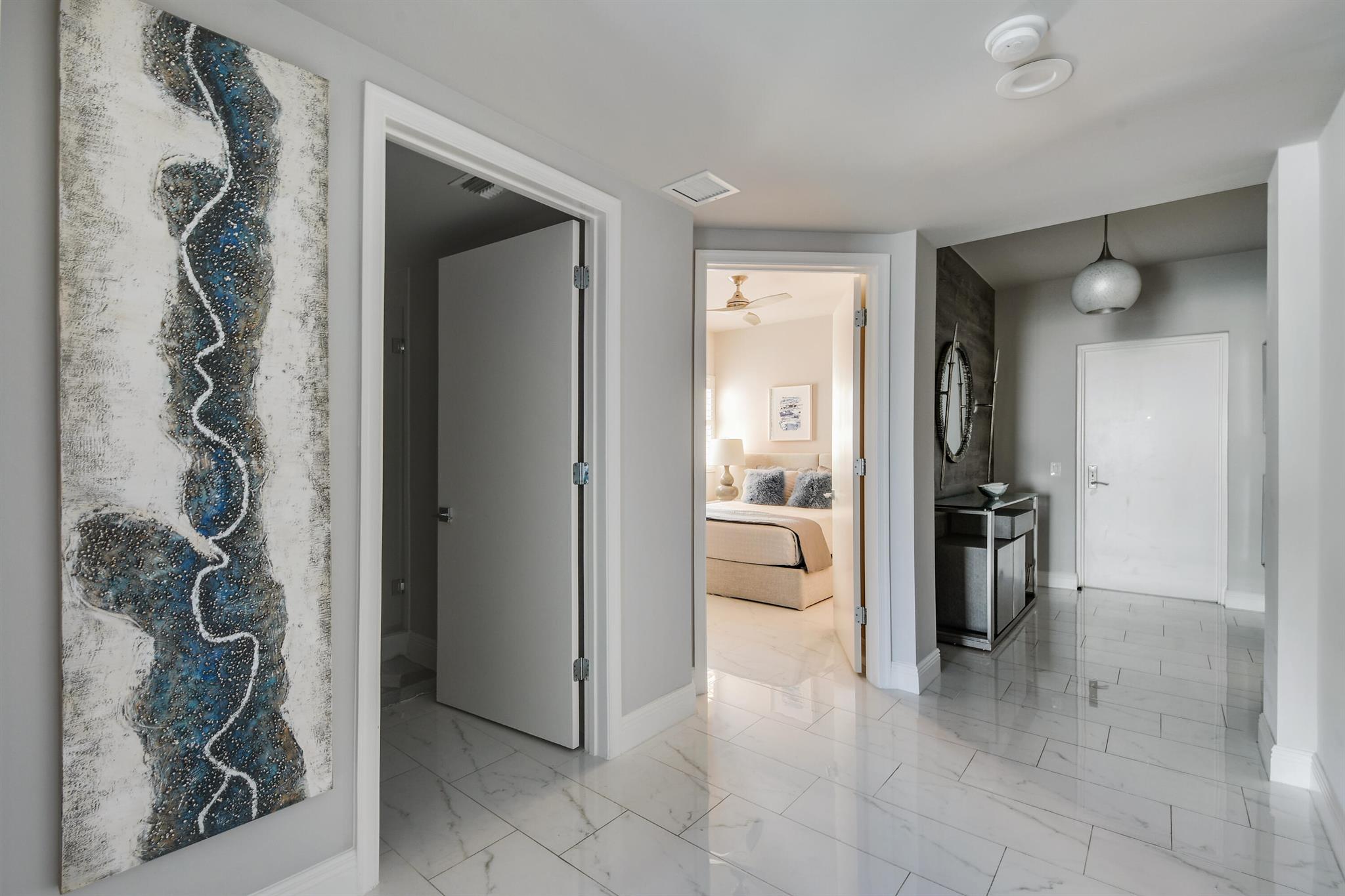 2650 Lake Shore Drive 1203