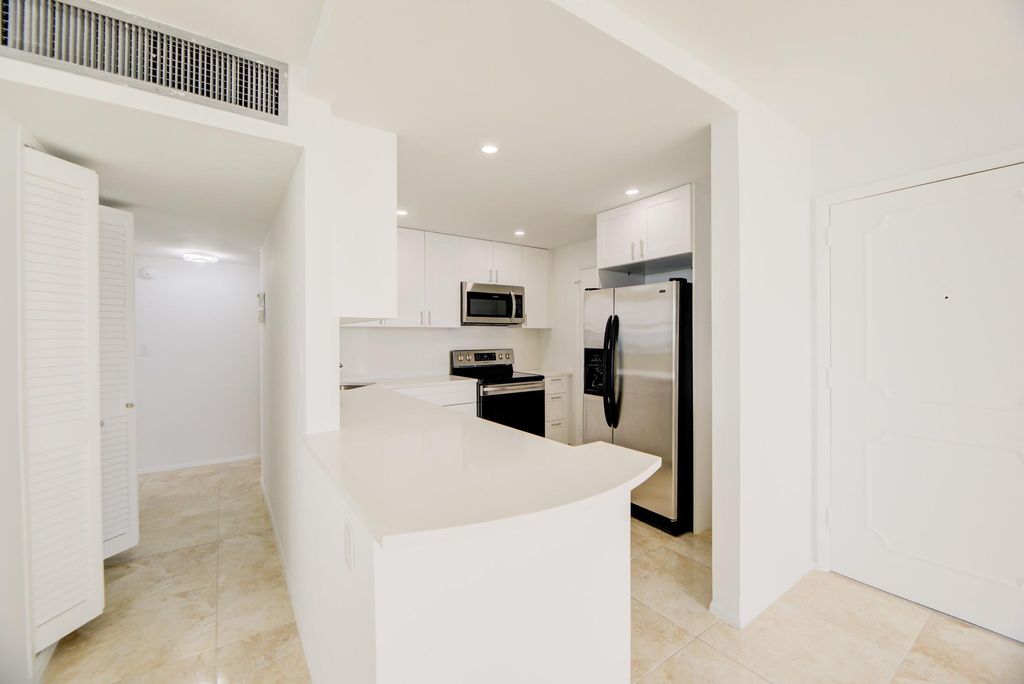 Photo of 305 N Pompano Beach Boulevard #1112, Pompano Beach, FL 33062 (MLS # F10548694)