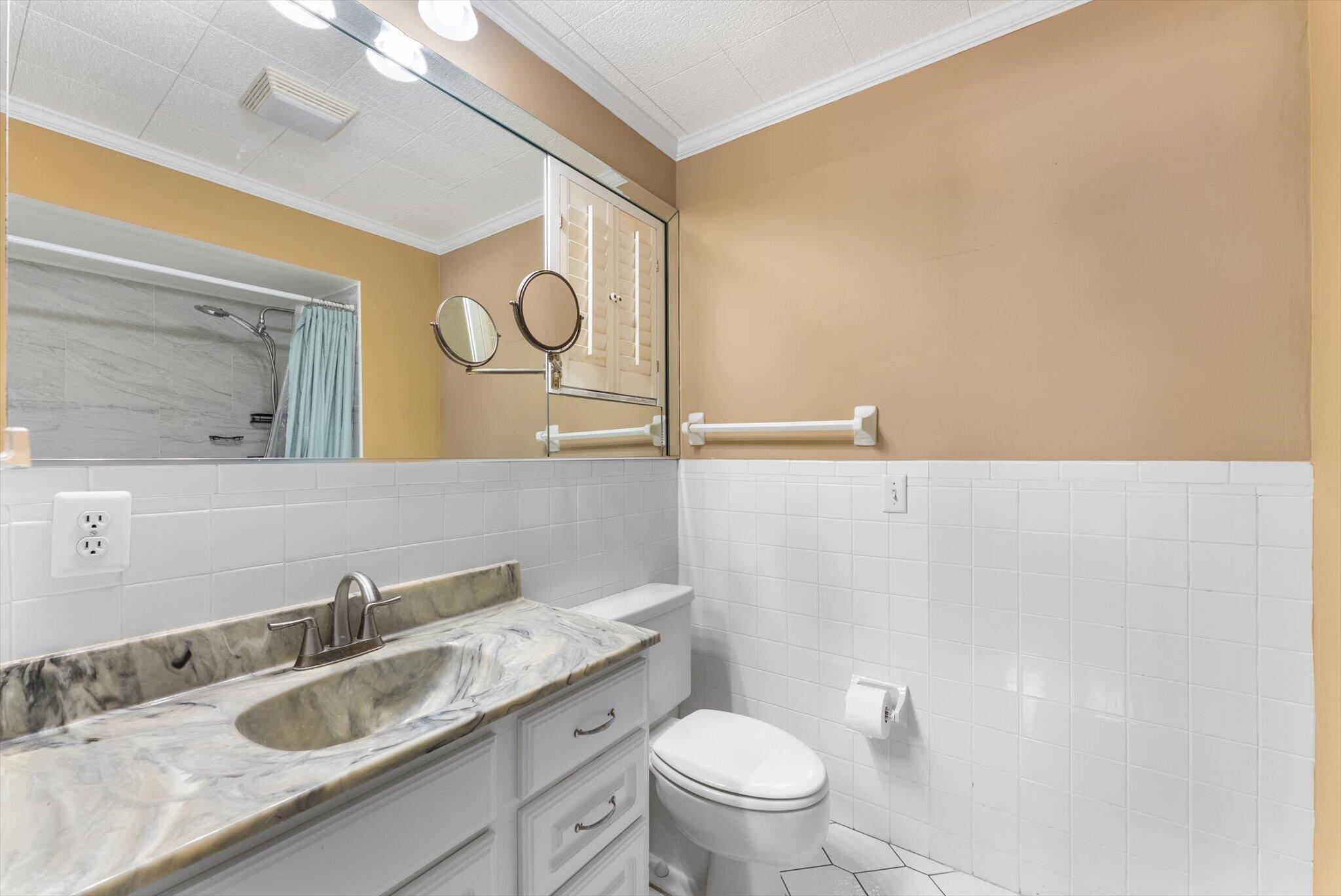 CANONGATE CONDOMINIUM - Residential Lease