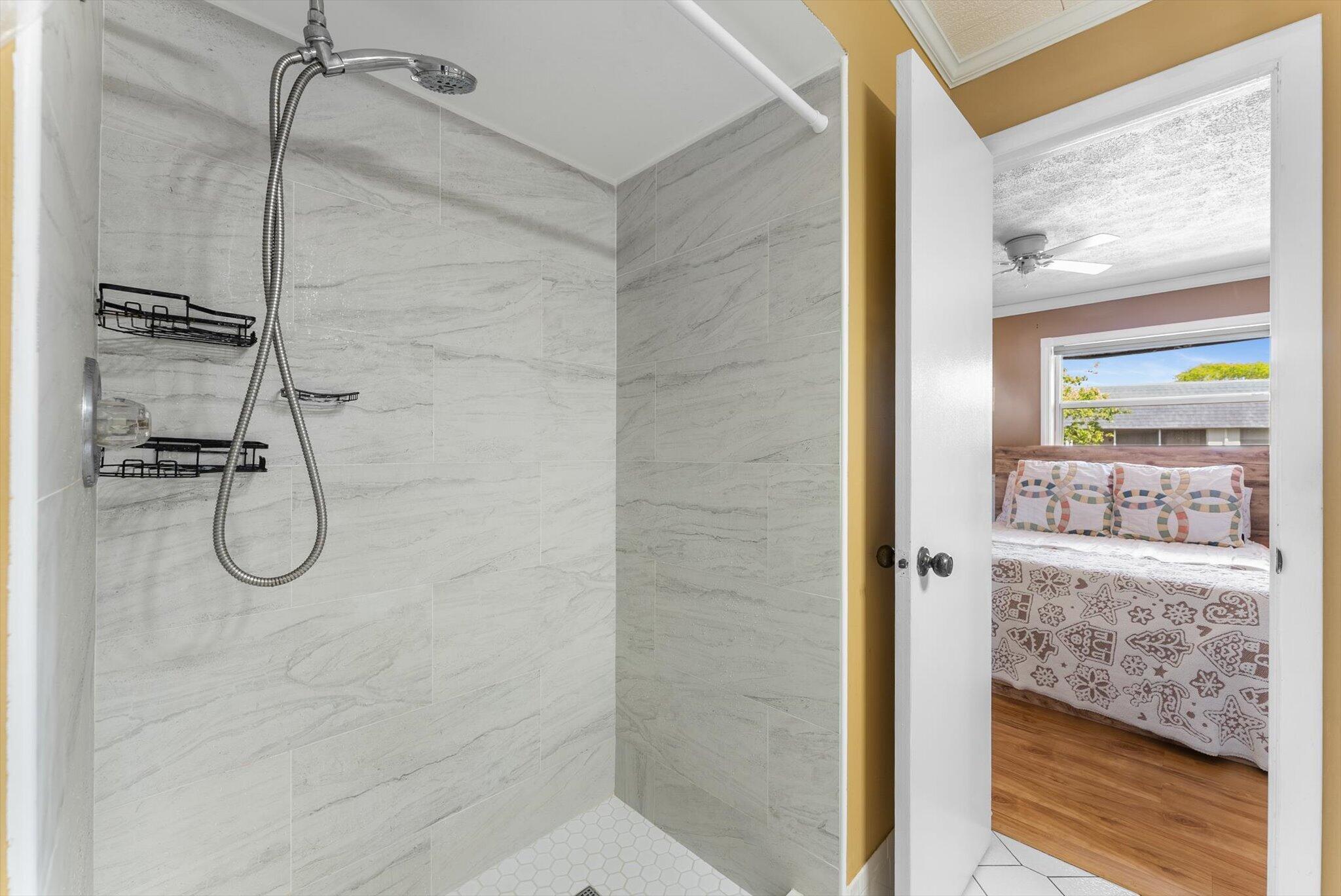 CANONGATE CONDOMINIUM - Residential Lease