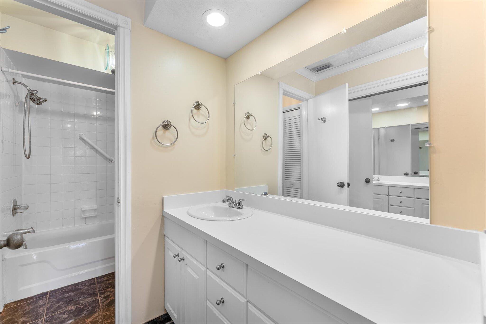 CANONGATE CONDOMINIUM - Residential Lease