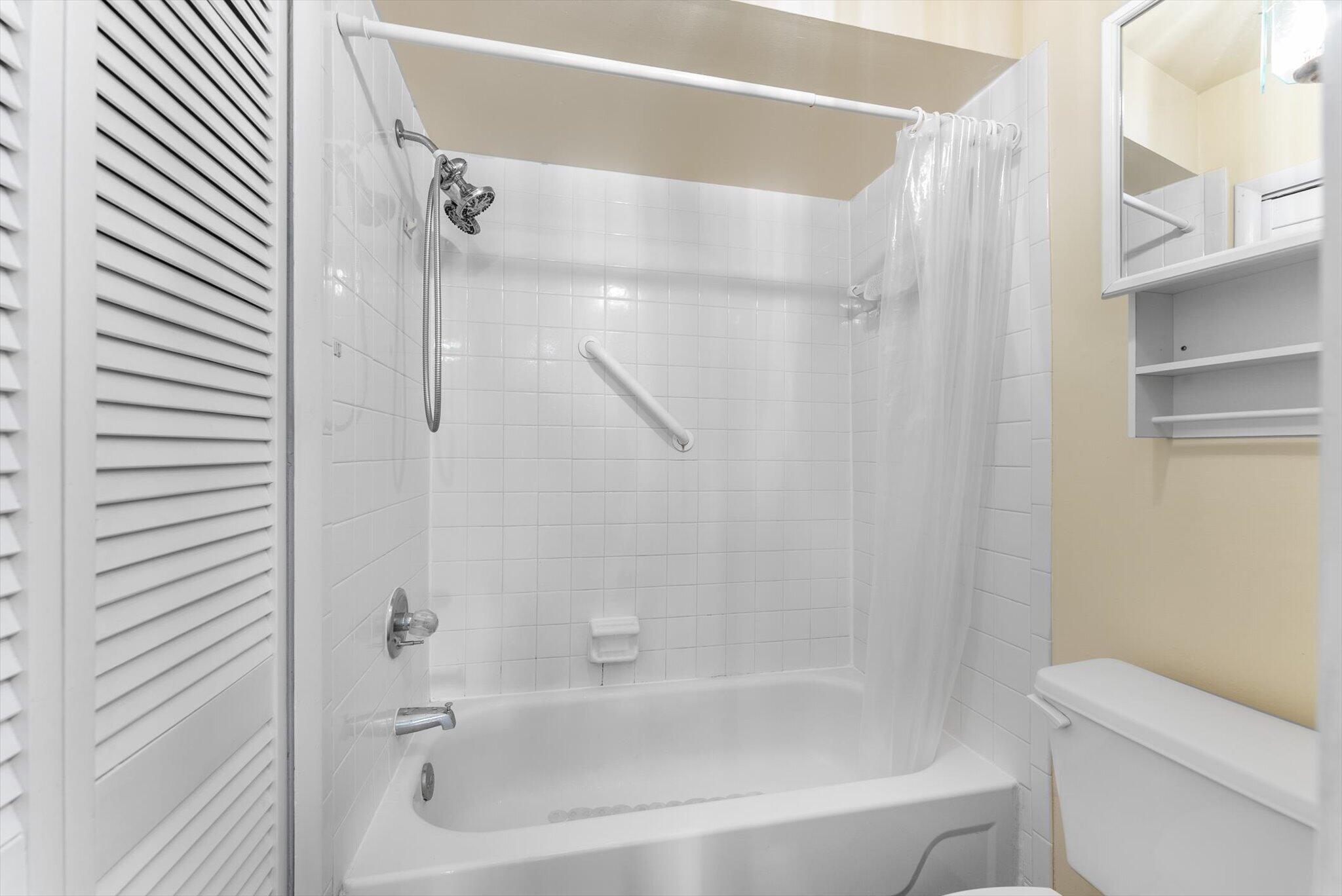 CANONGATE CONDOMINIUM - Residential Lease