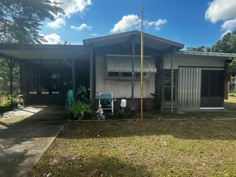 A home in Okeechobee