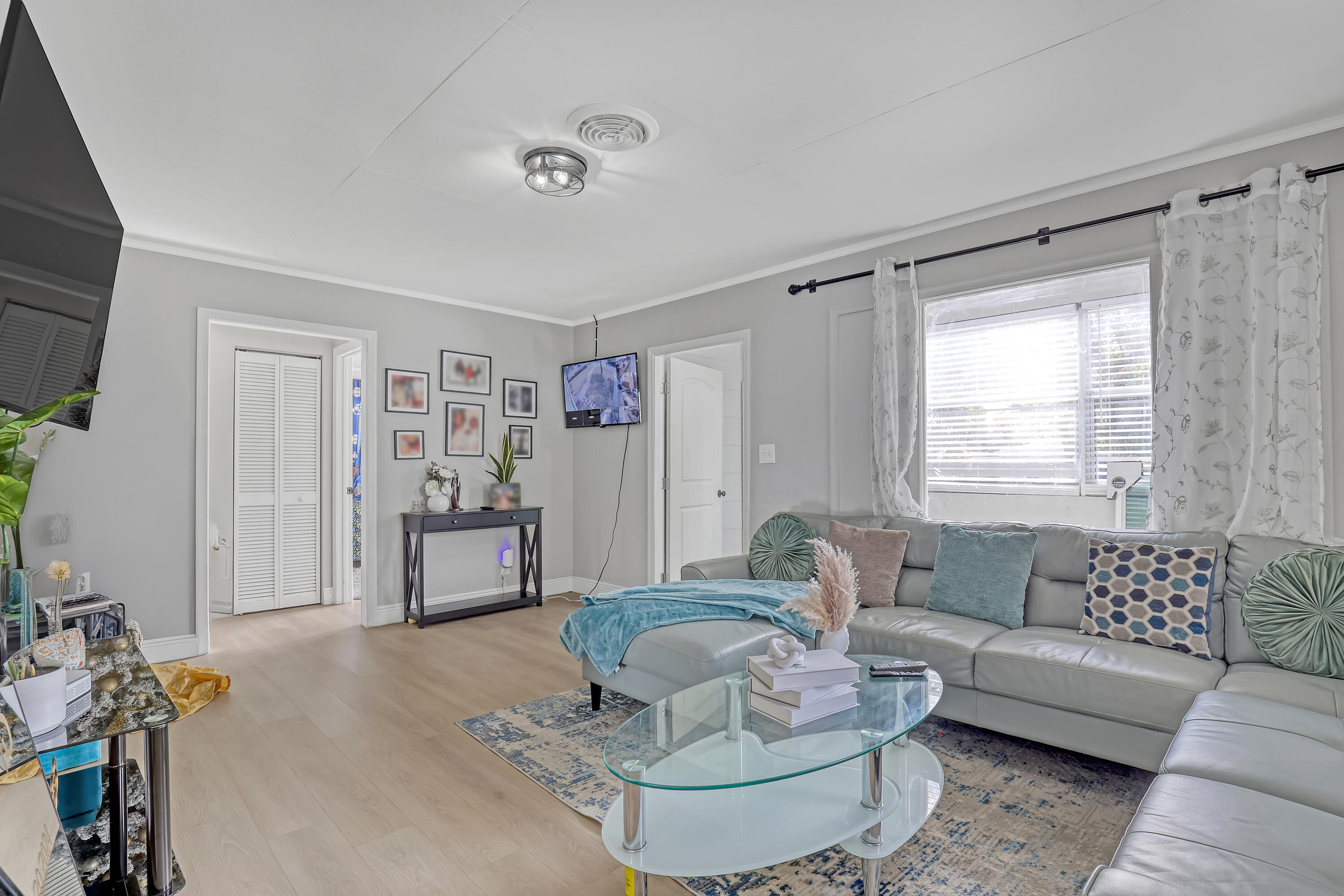 NORTH PALM BCH 4 - Residential