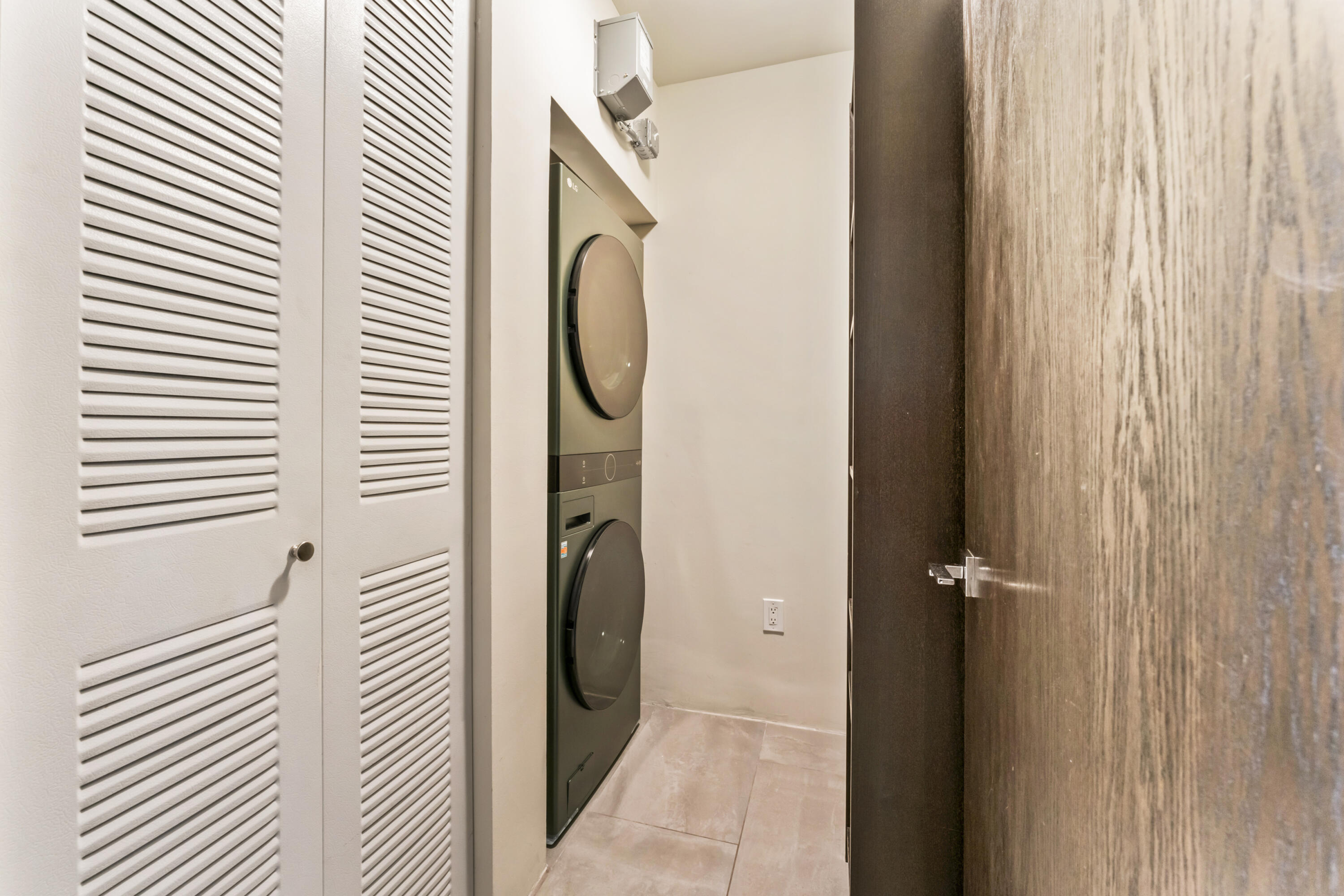 VILLA LOFTS CONDO - Residential