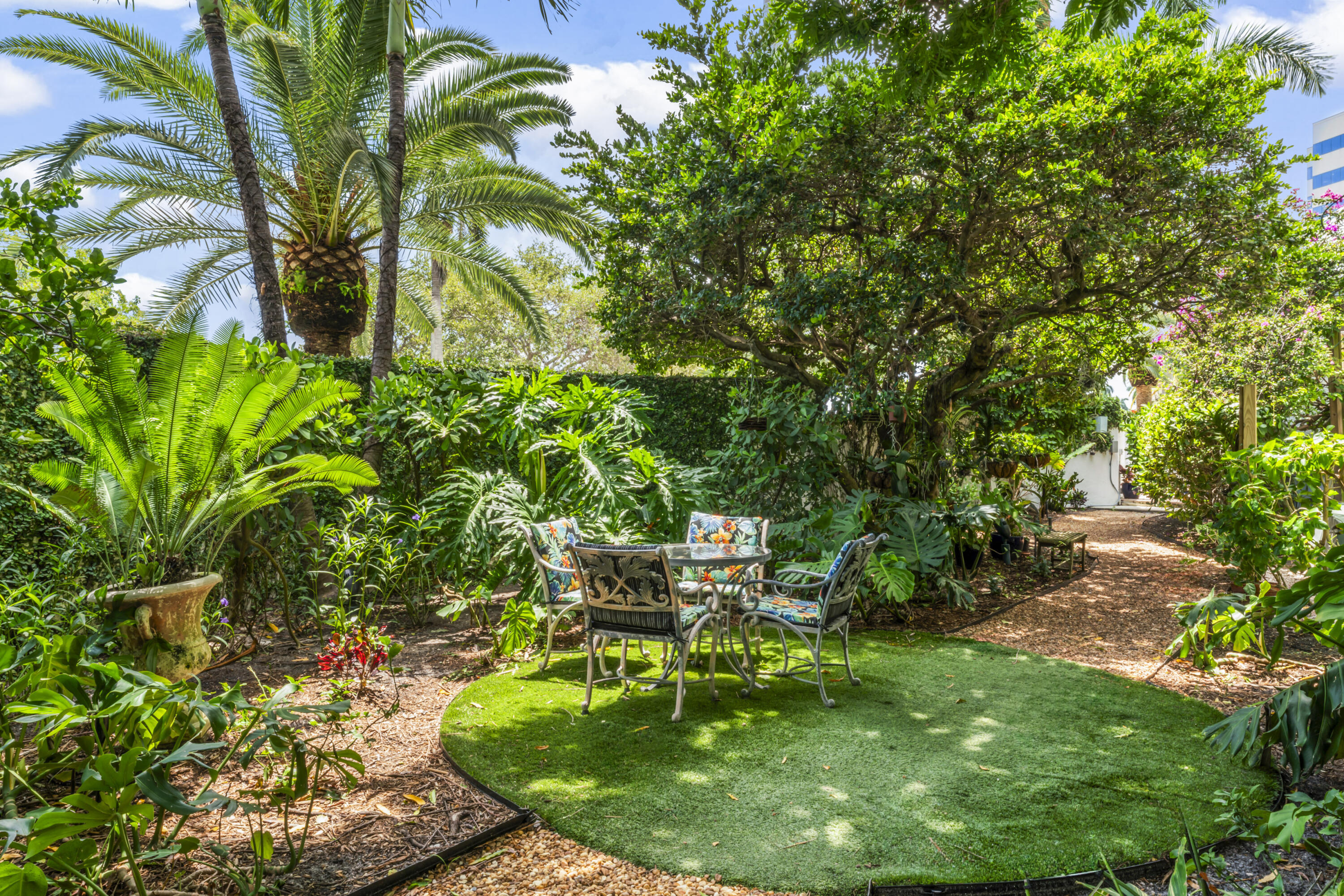 VILLA LOFTS CONDO - Residential