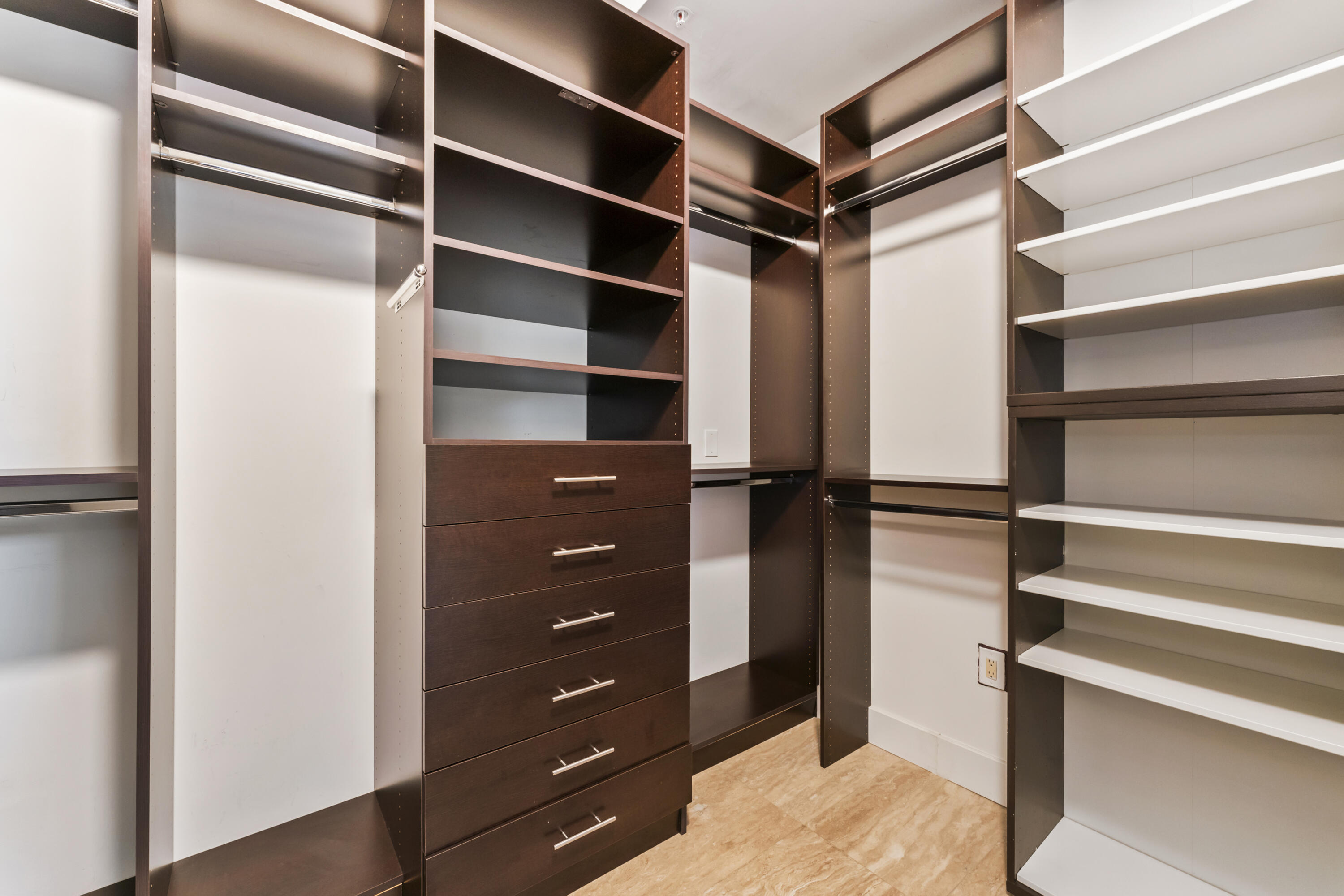 VILLA LOFTS CONDO - Residential