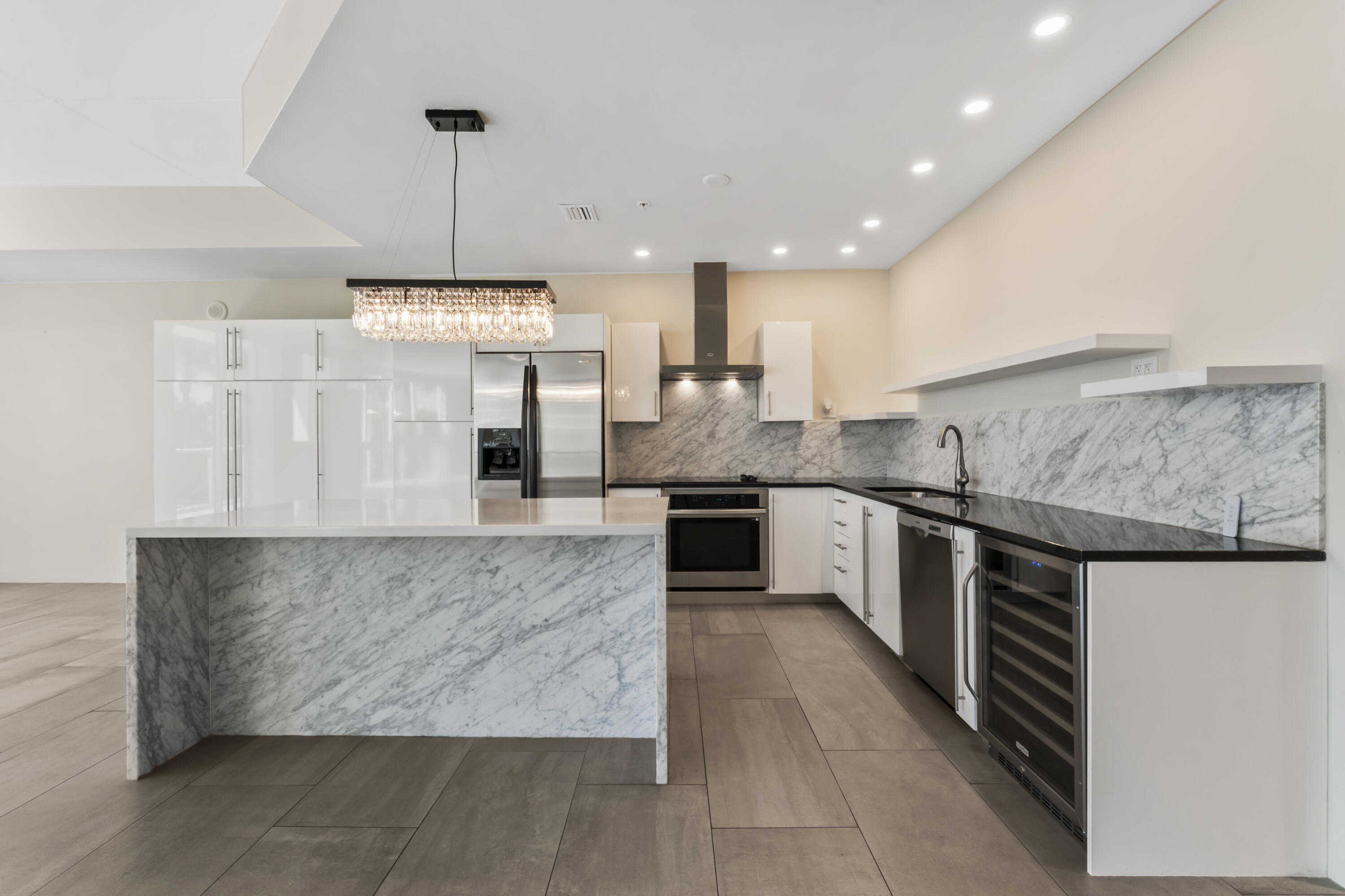 VILLA LOFTS CONDO - Residential