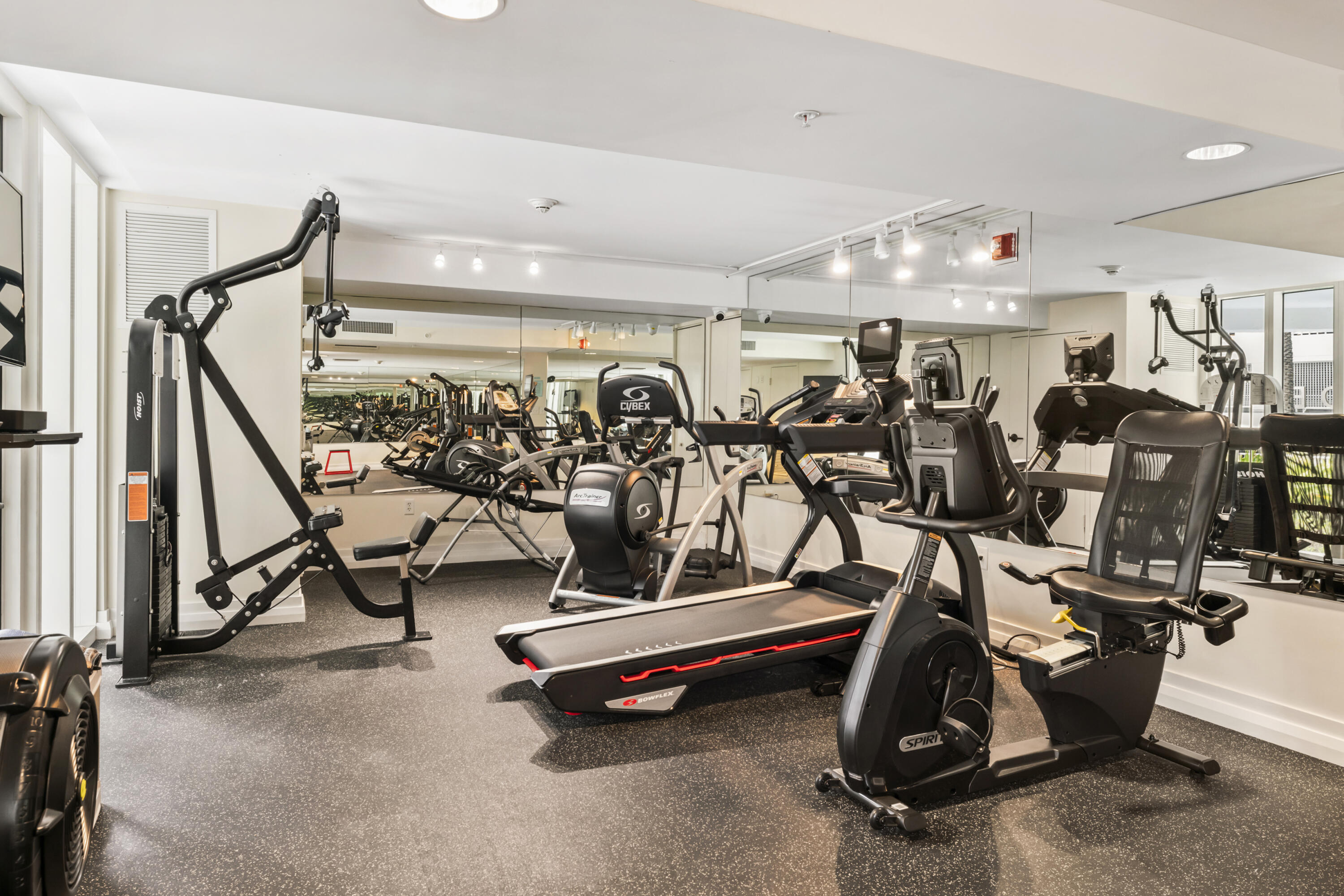 VILLA LOFTS CONDO - Residential