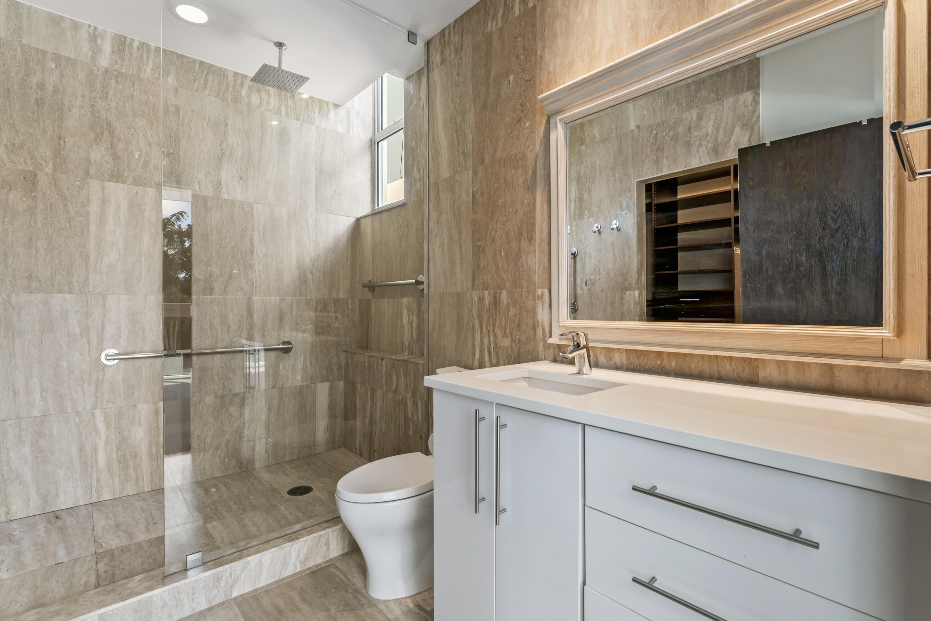 VILLA LOFTS CONDO - Residential