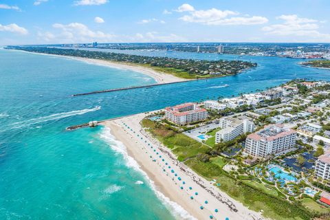 A home in Palm Beach Shores