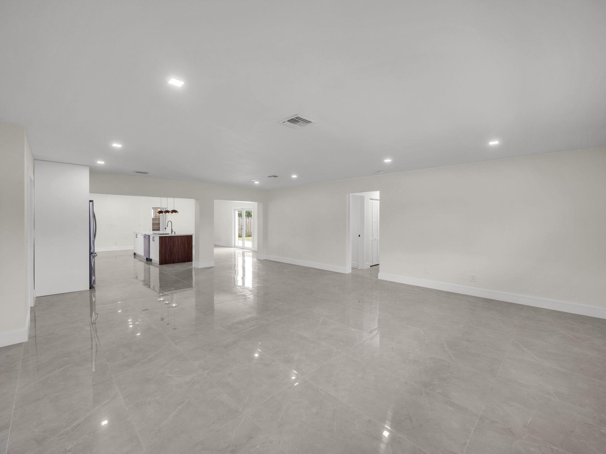 HIGHLAND LAKES SEC 3 - Residential