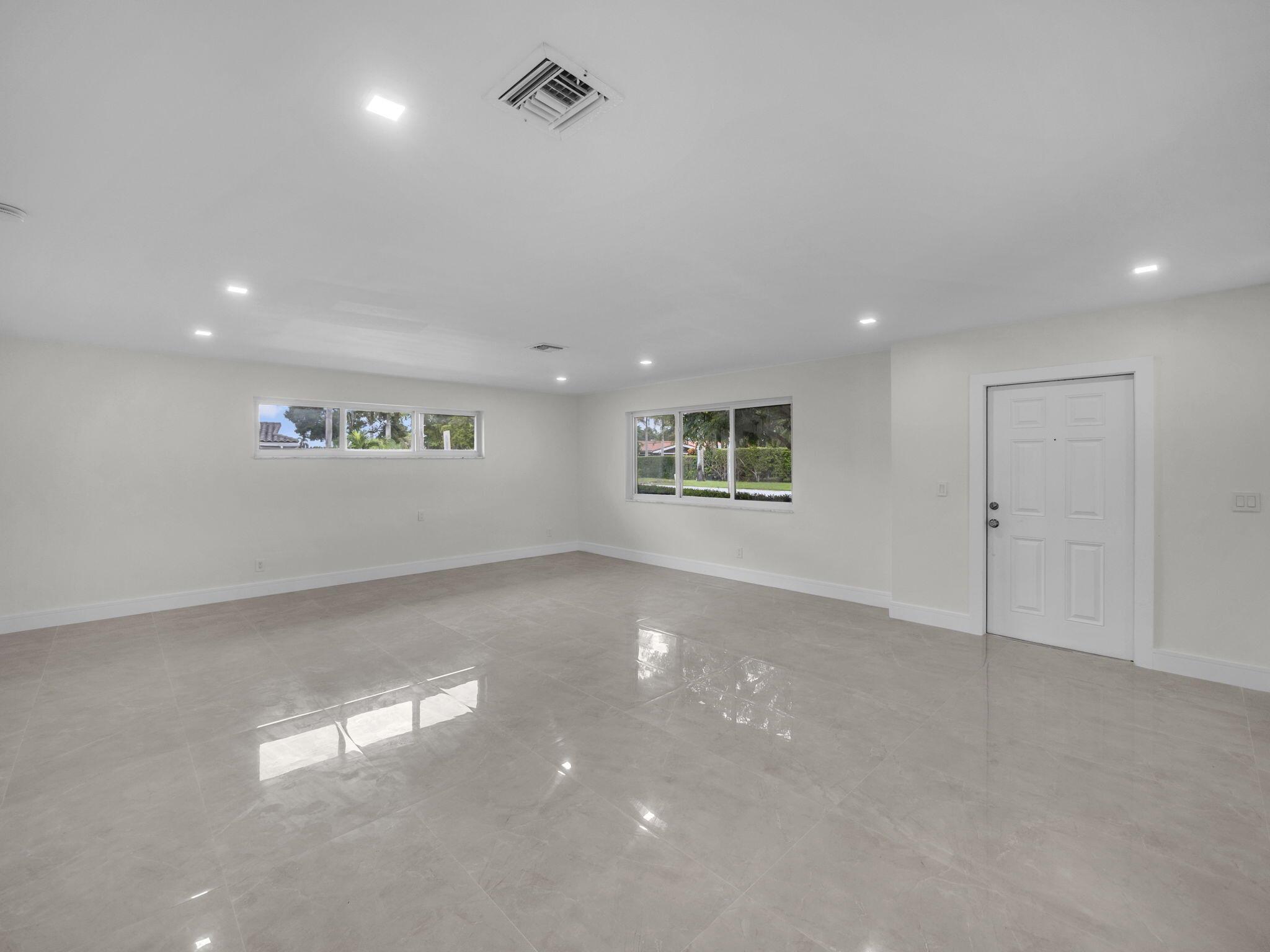 HIGHLAND LAKES SEC 3 - Residential