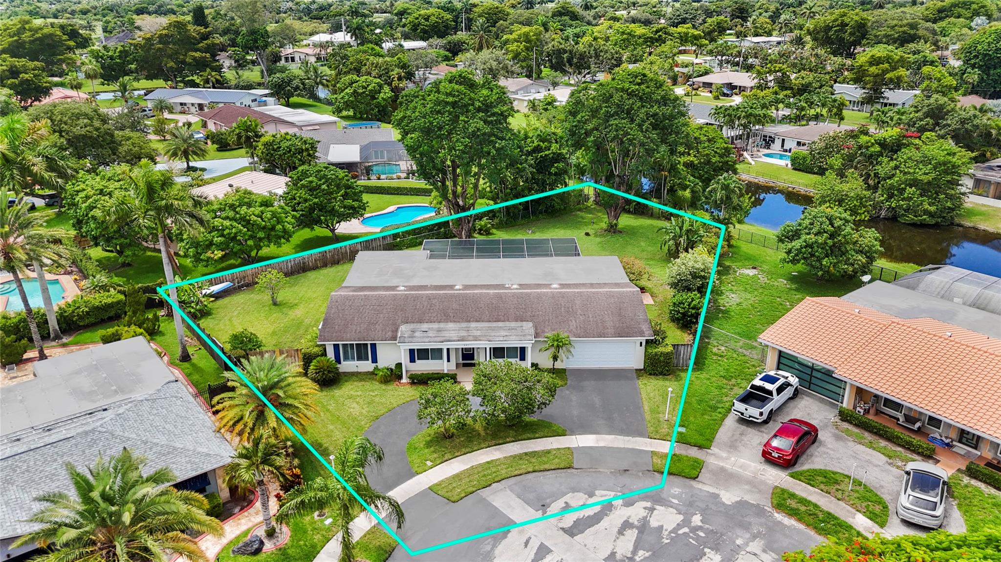 641 SW 61st Ave, Plantation, FL, 33317/$899,000 4 641 SW 61st Ave