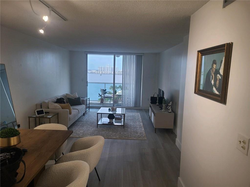 STRATFORD HOUSE CONDO - Residential Lease