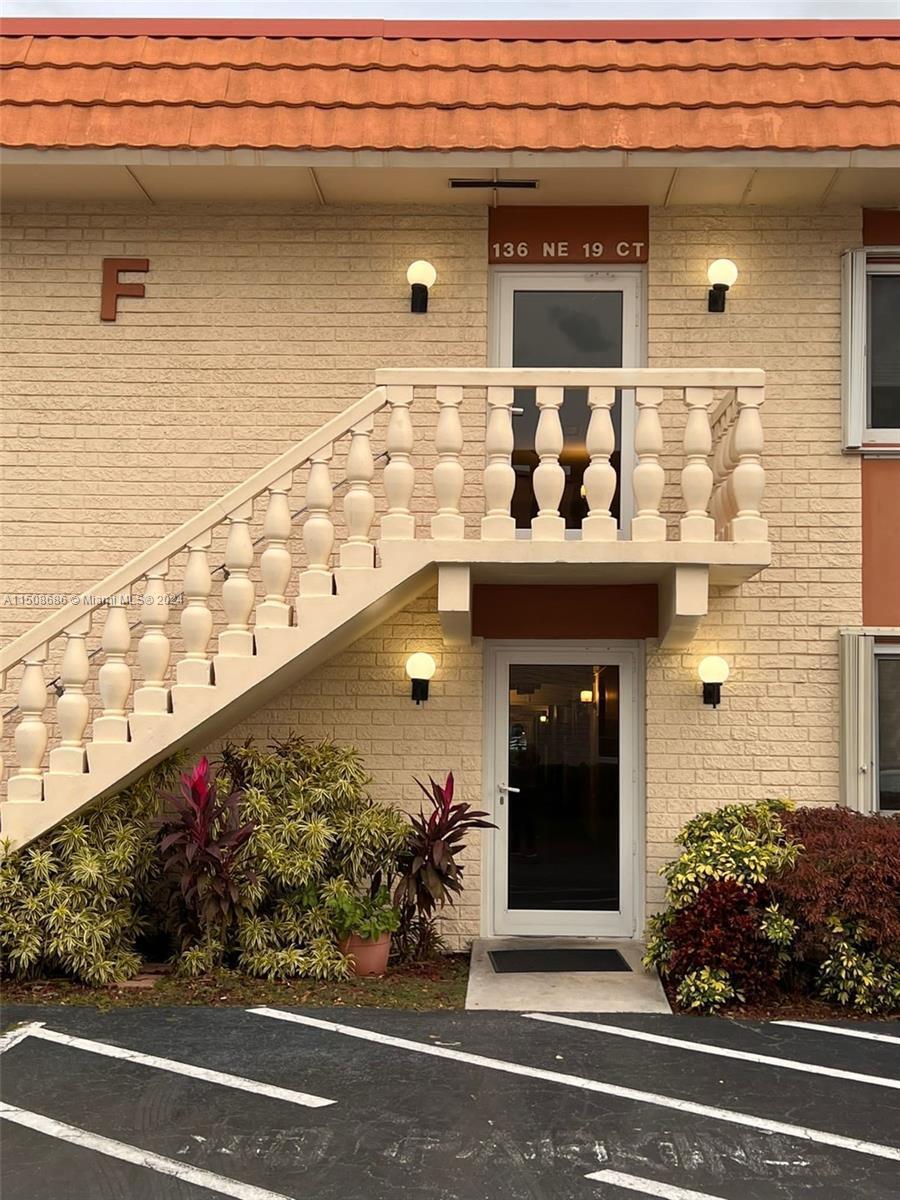 MANOR GROVE VILLAGE TWO C - Residential