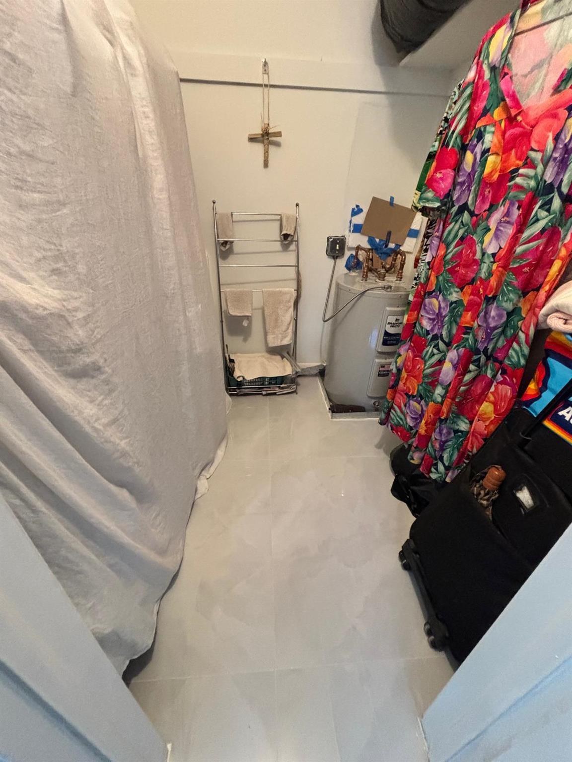 MANOR GROVE VILLAGE TWO C - Residential