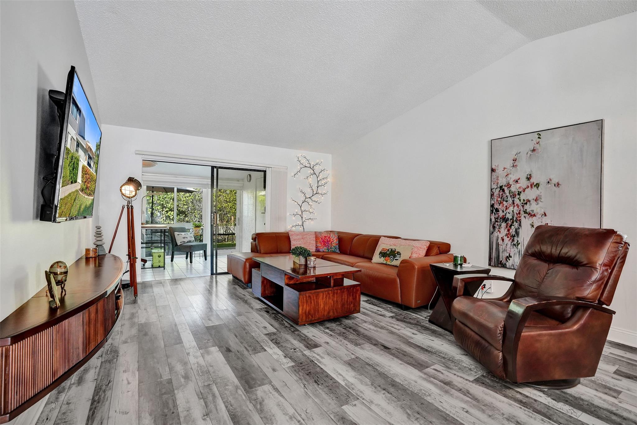 Arbours of the Palm Beach - Residential