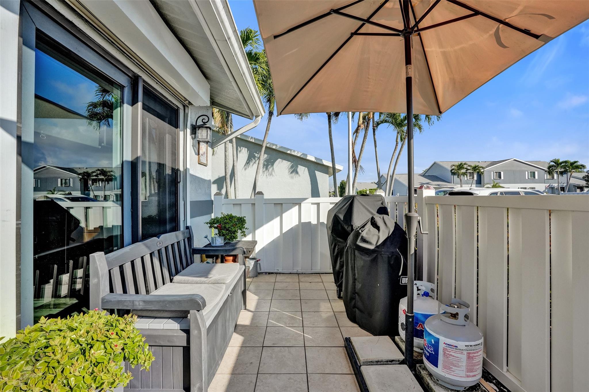 Arbours of the Palm Beach - Residential