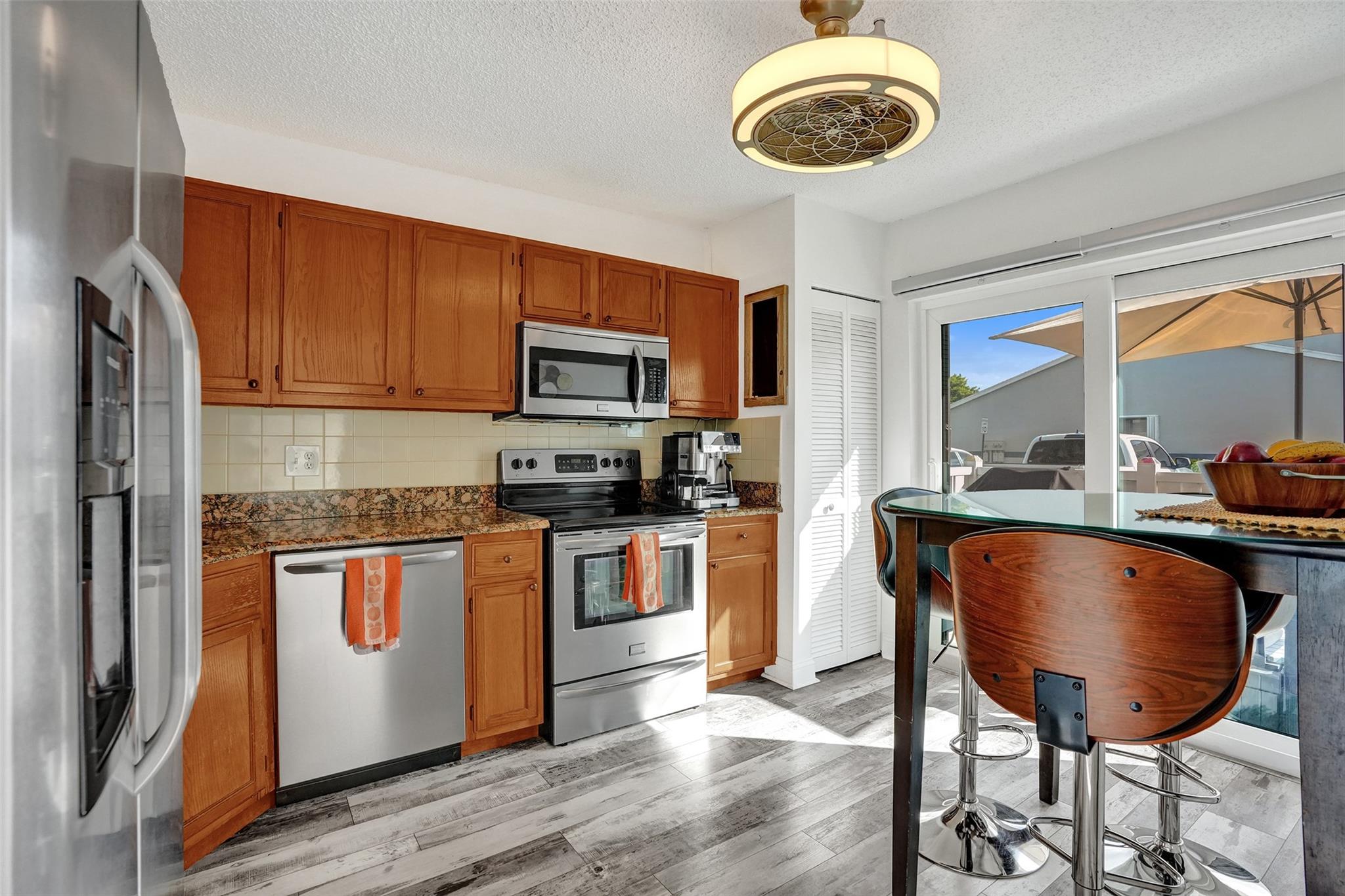 Arbours of the Palm Beach - Residential