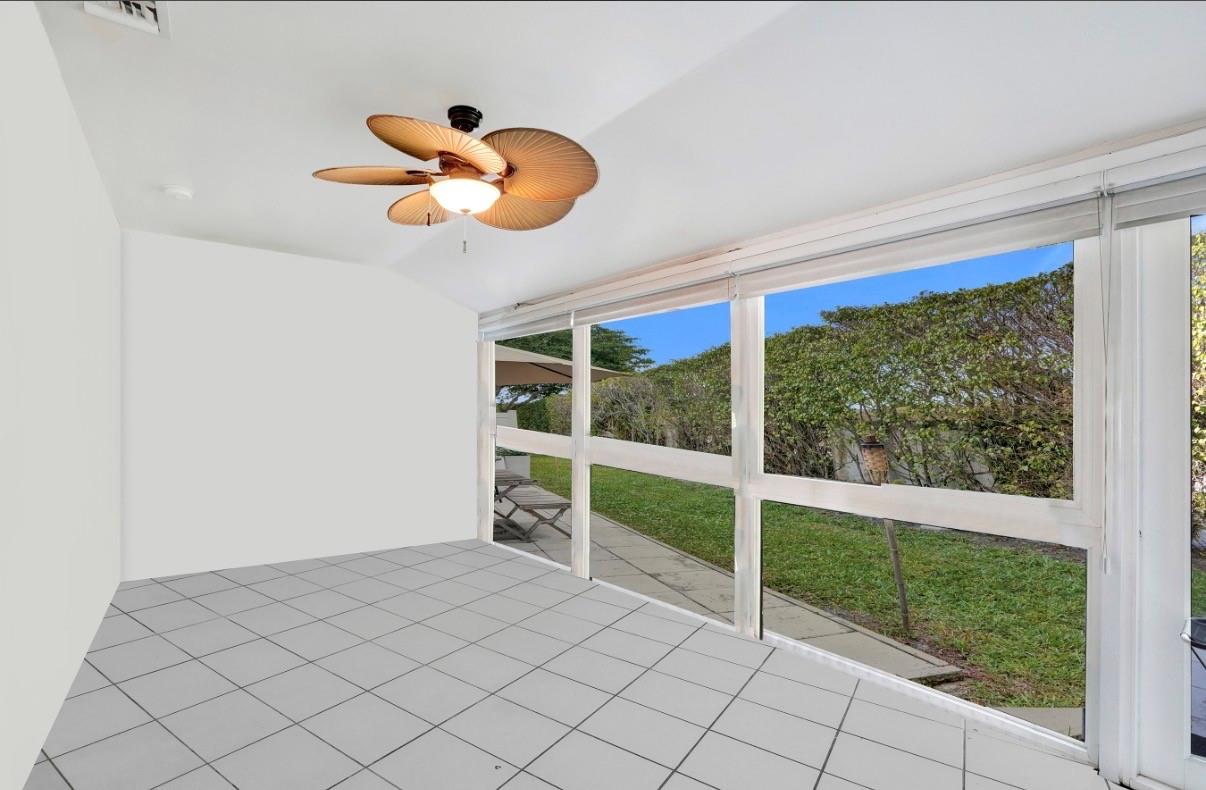 Arbours of the Palm Beach - Residential