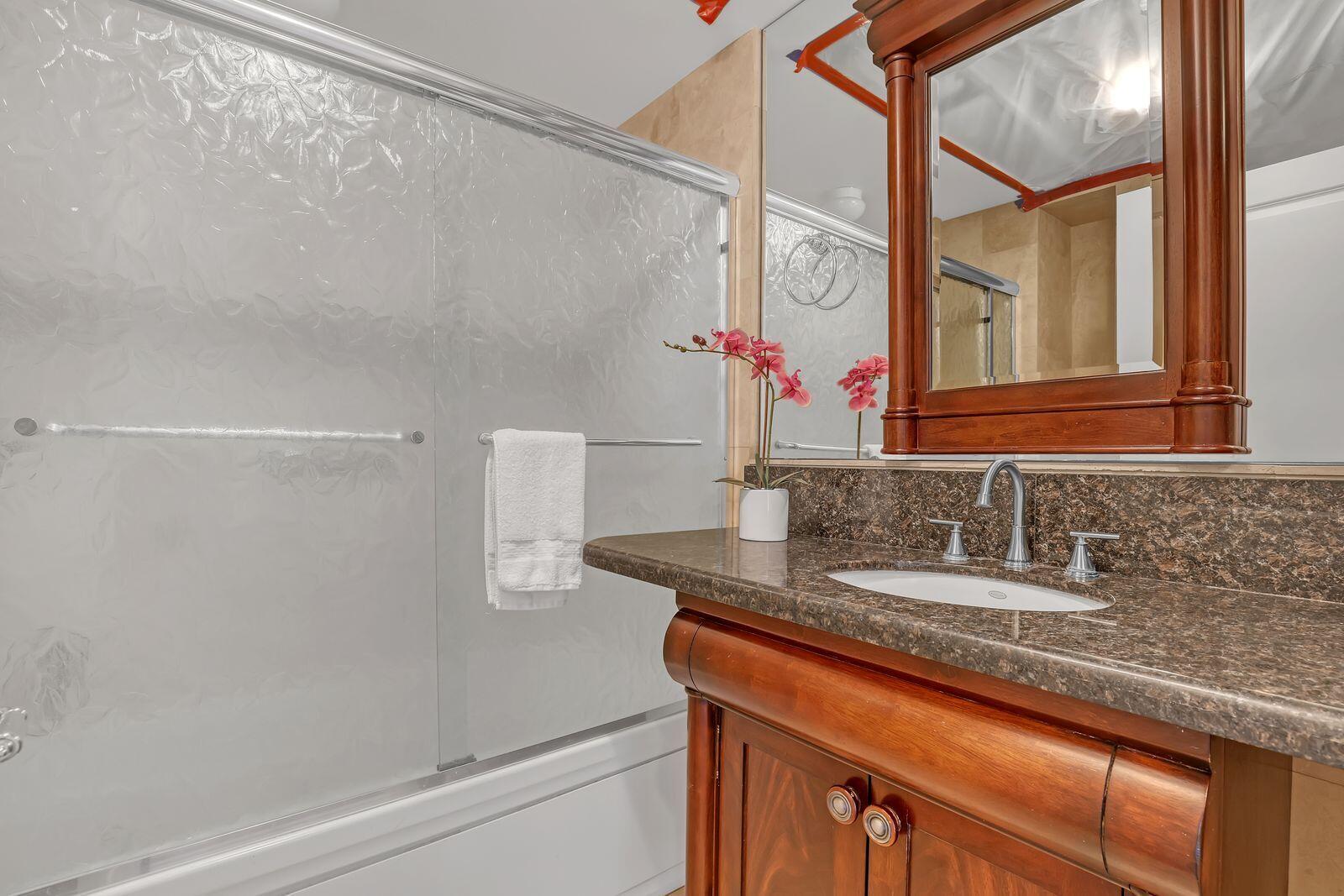 Palm Beach Towers - Residential