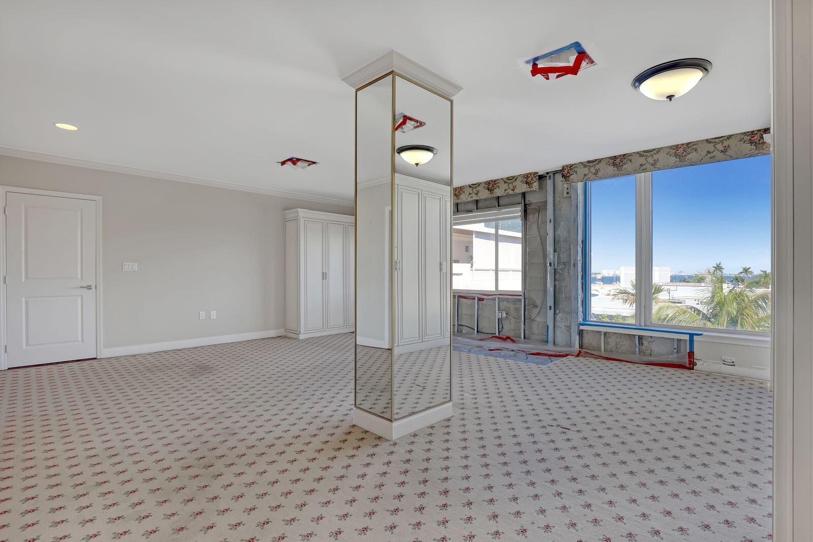 Palm Beach Towers - Residential