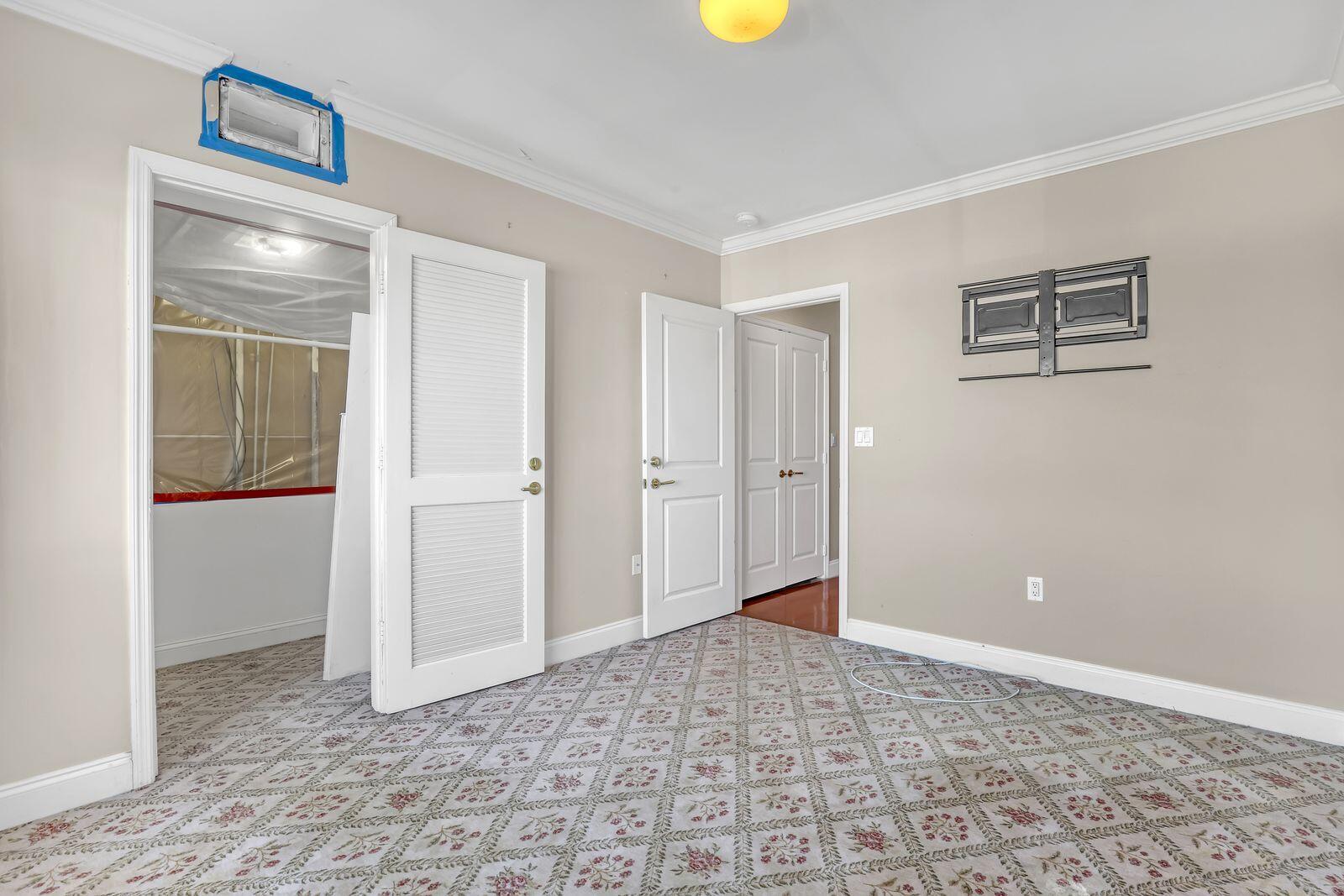 Palm Beach Towers - Residential