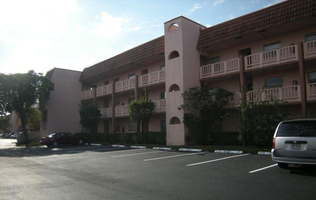 SUNRISE LAKES PHASE III - Residential