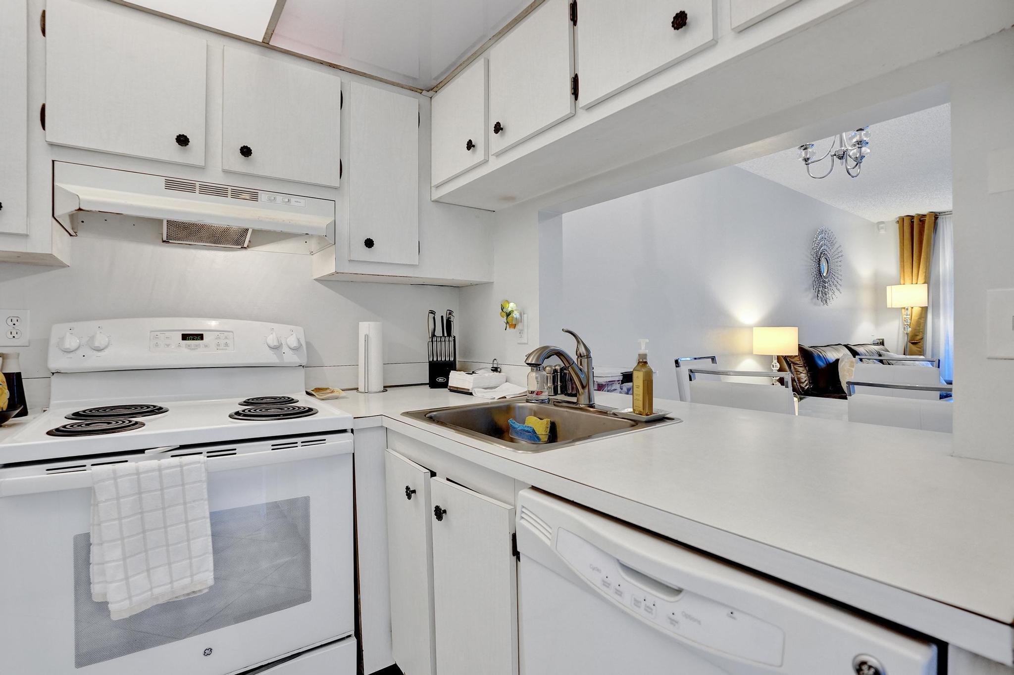 9480 Poinciana Place 304