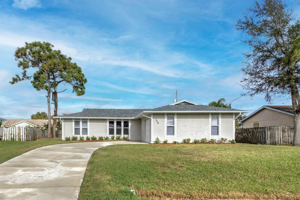 Photo of 554 NW Twylite Terrace, Port Saint Lucie, FL 34983 (MLS # R11147918)