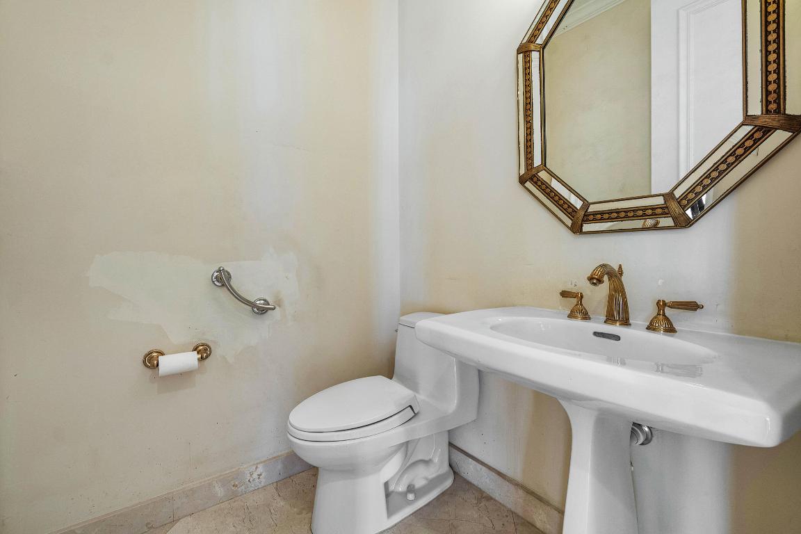 BOCA BAY COLONY - Residential