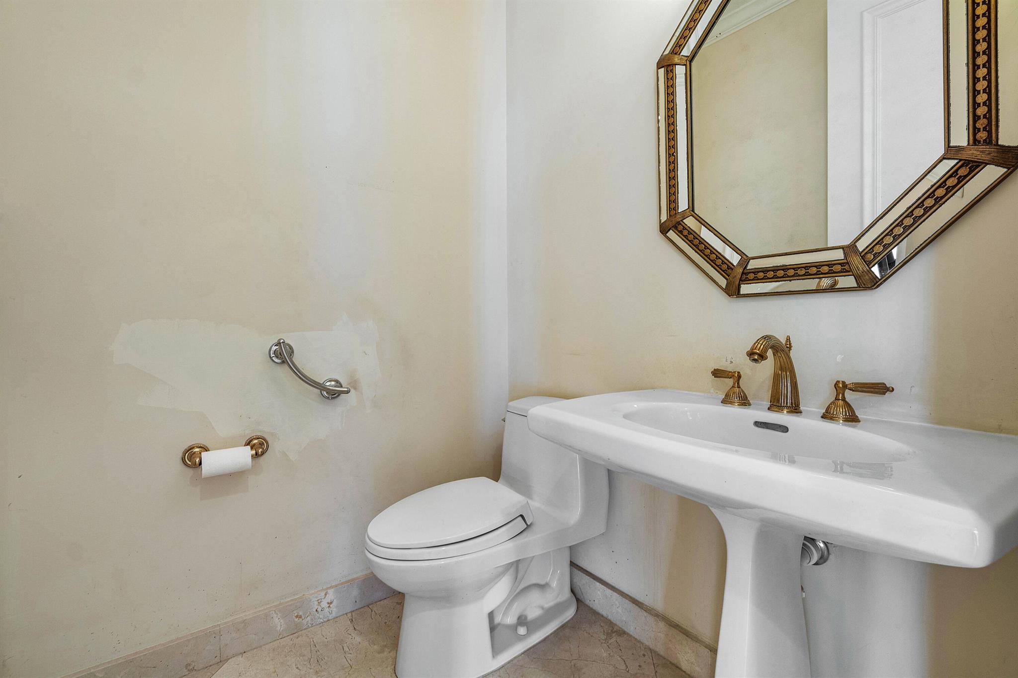 BOCA BAY COLONY - Residential