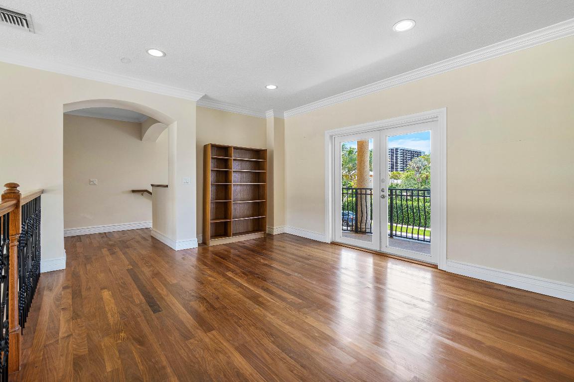 BOCA BAY COLONY - Residential