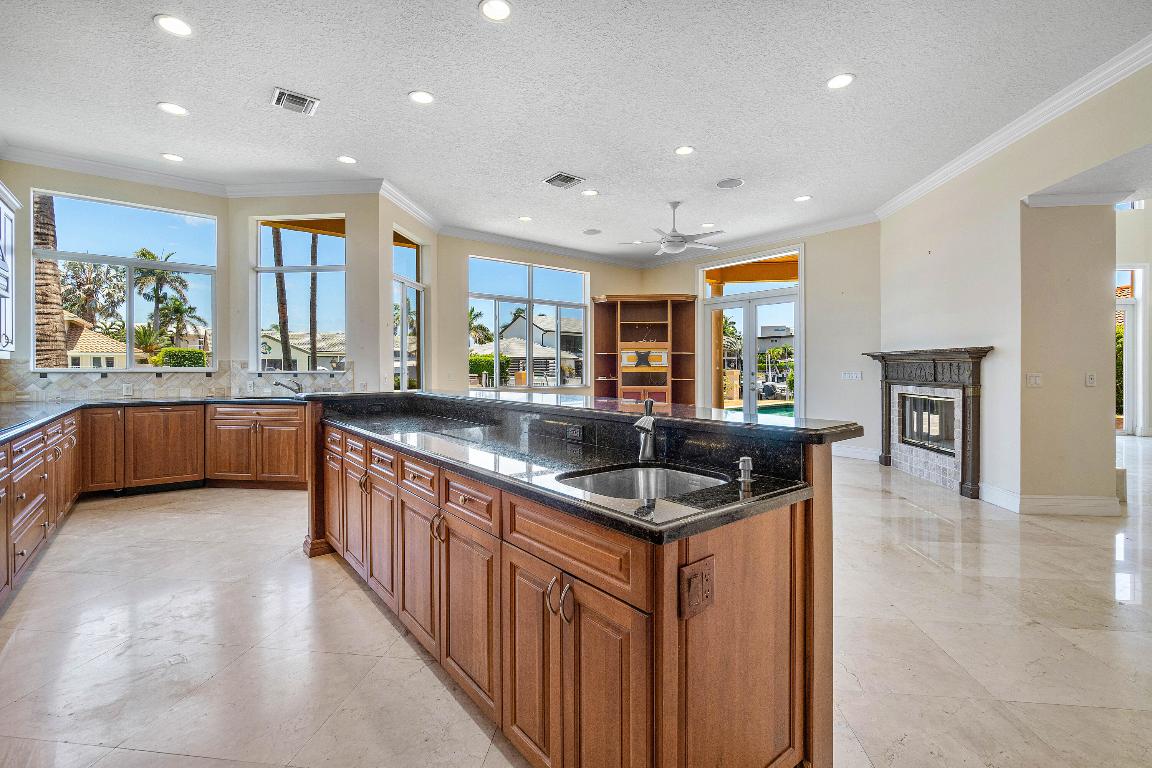 BOCA BAY COLONY - Residential